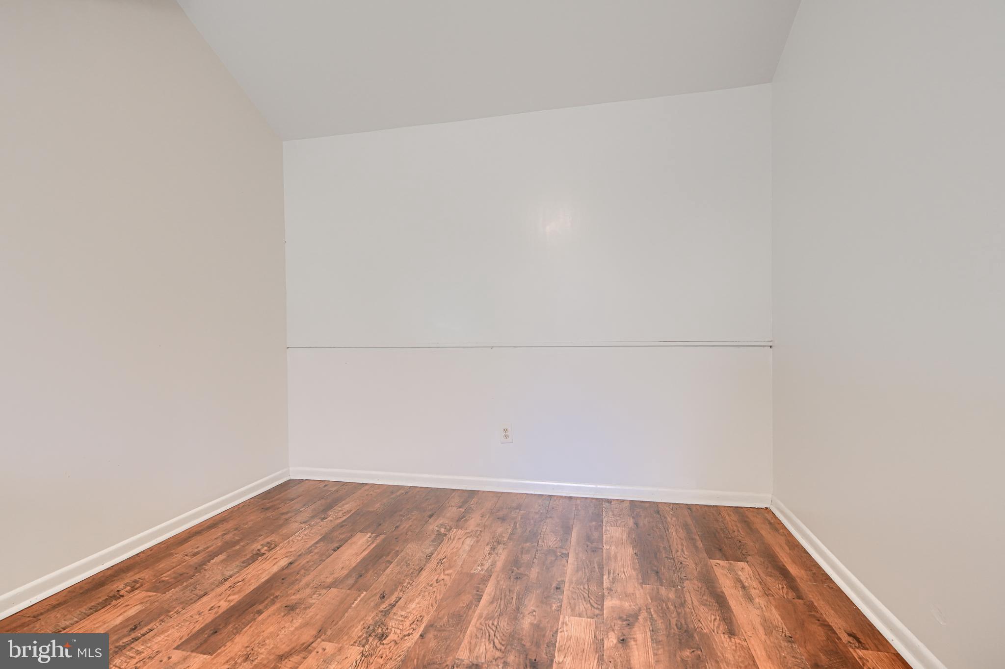 WASHINGTON HILL - Residential