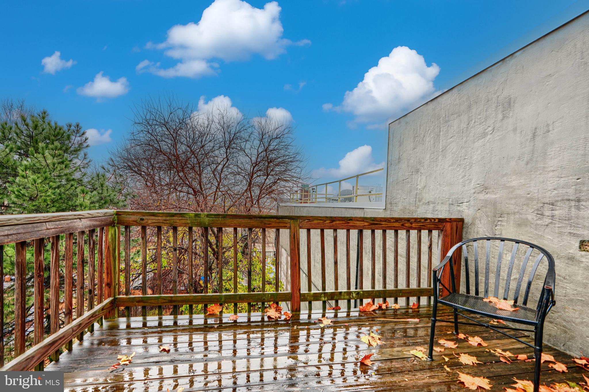 WASHINGTON HILL - Residential