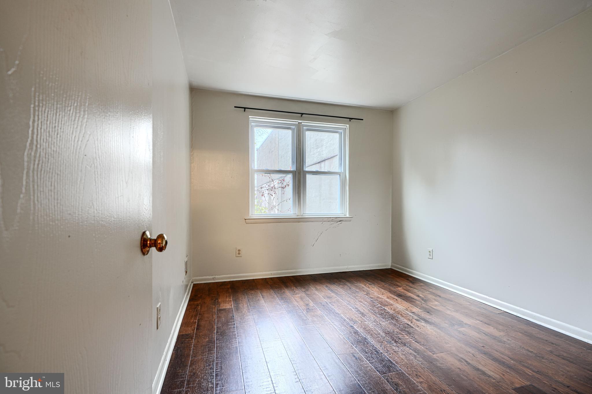 WASHINGTON HILL - Residential