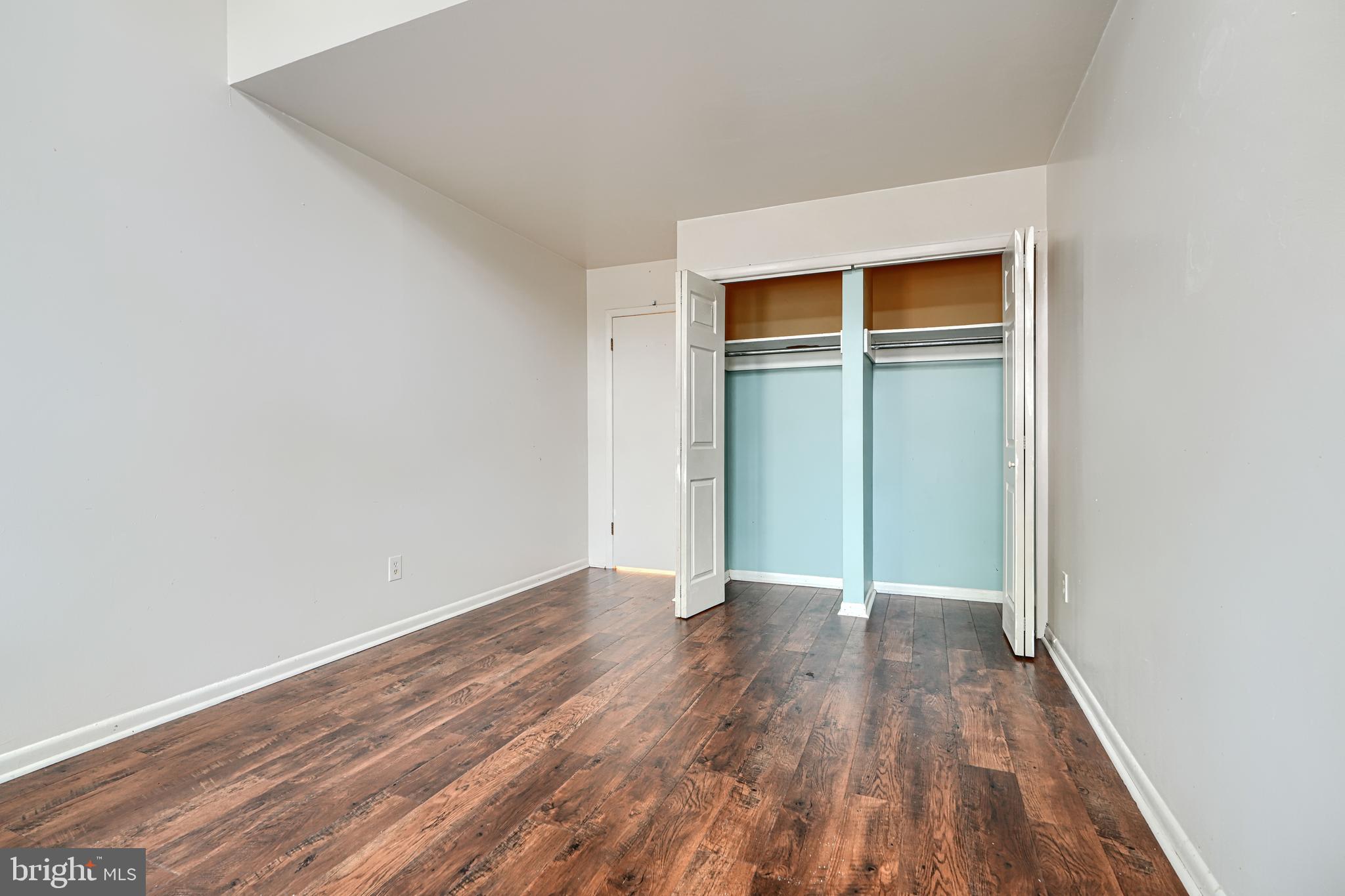 WASHINGTON HILL - Residential