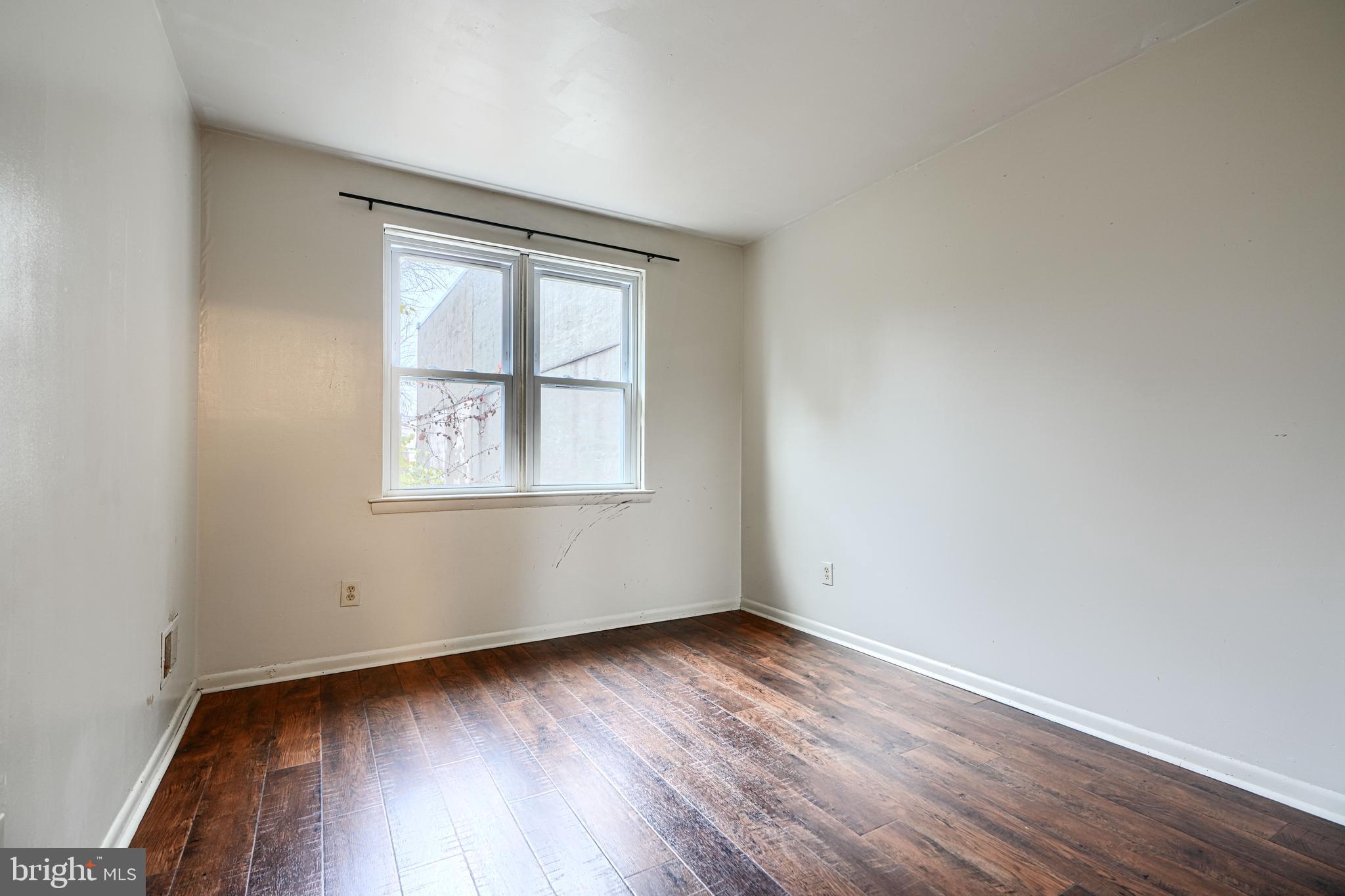 WASHINGTON HILL - Residential