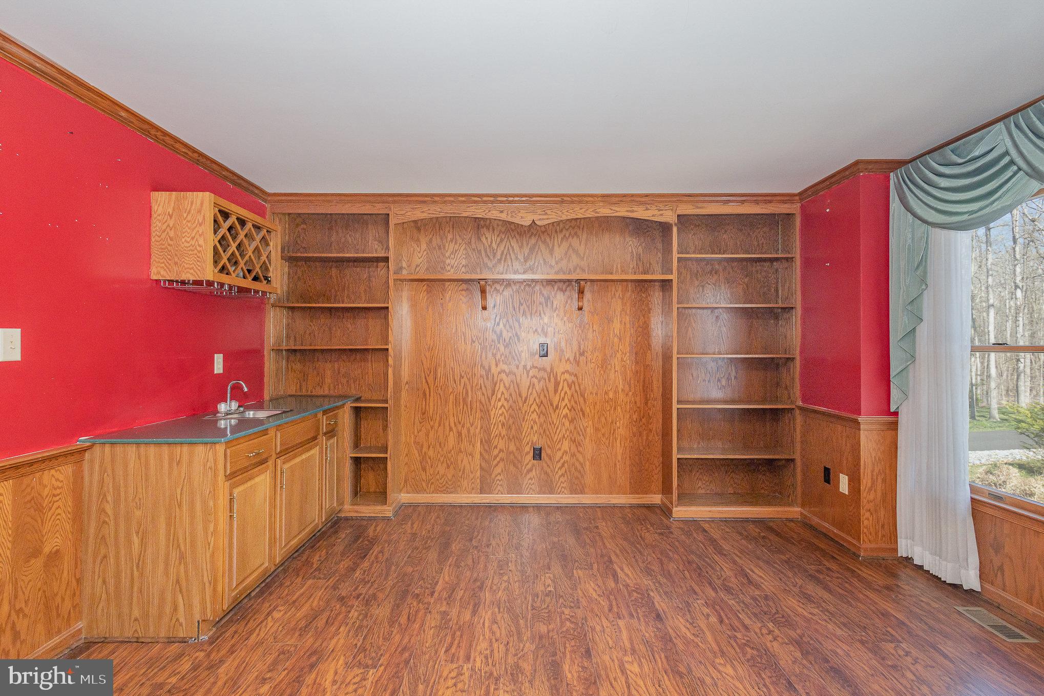 CREEKSIDE - Residential