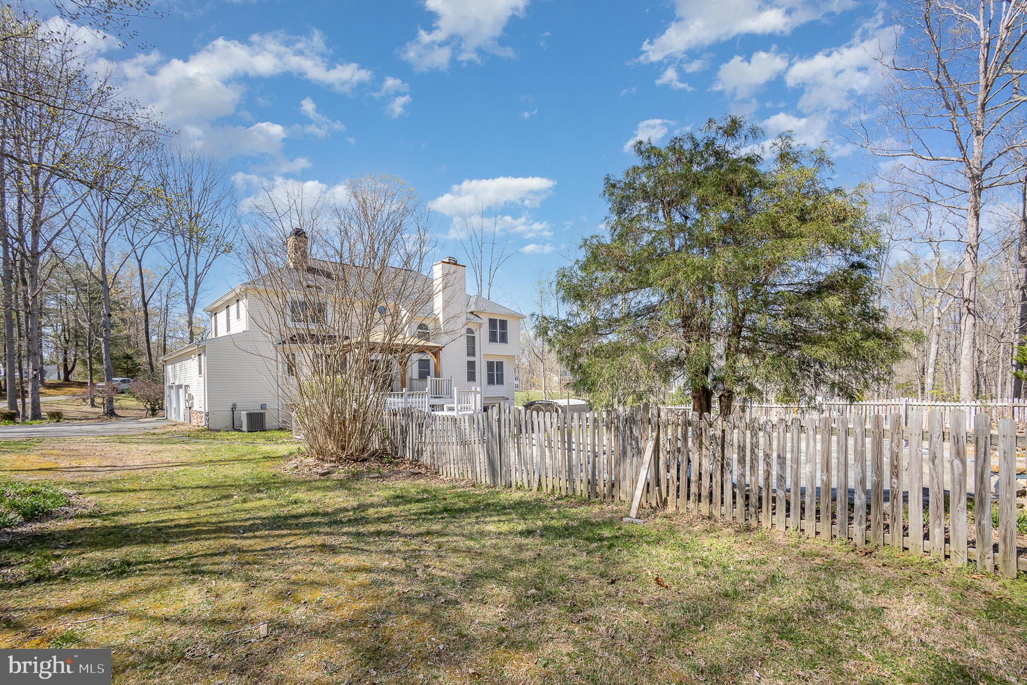 CREEKSIDE - Residential