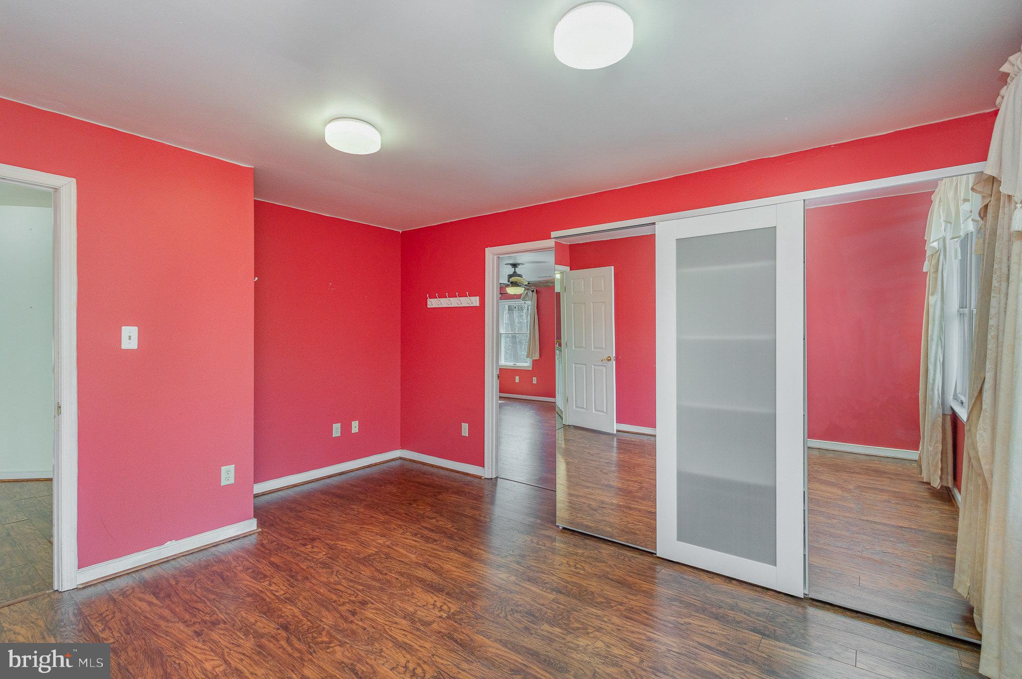 CREEKSIDE - Residential