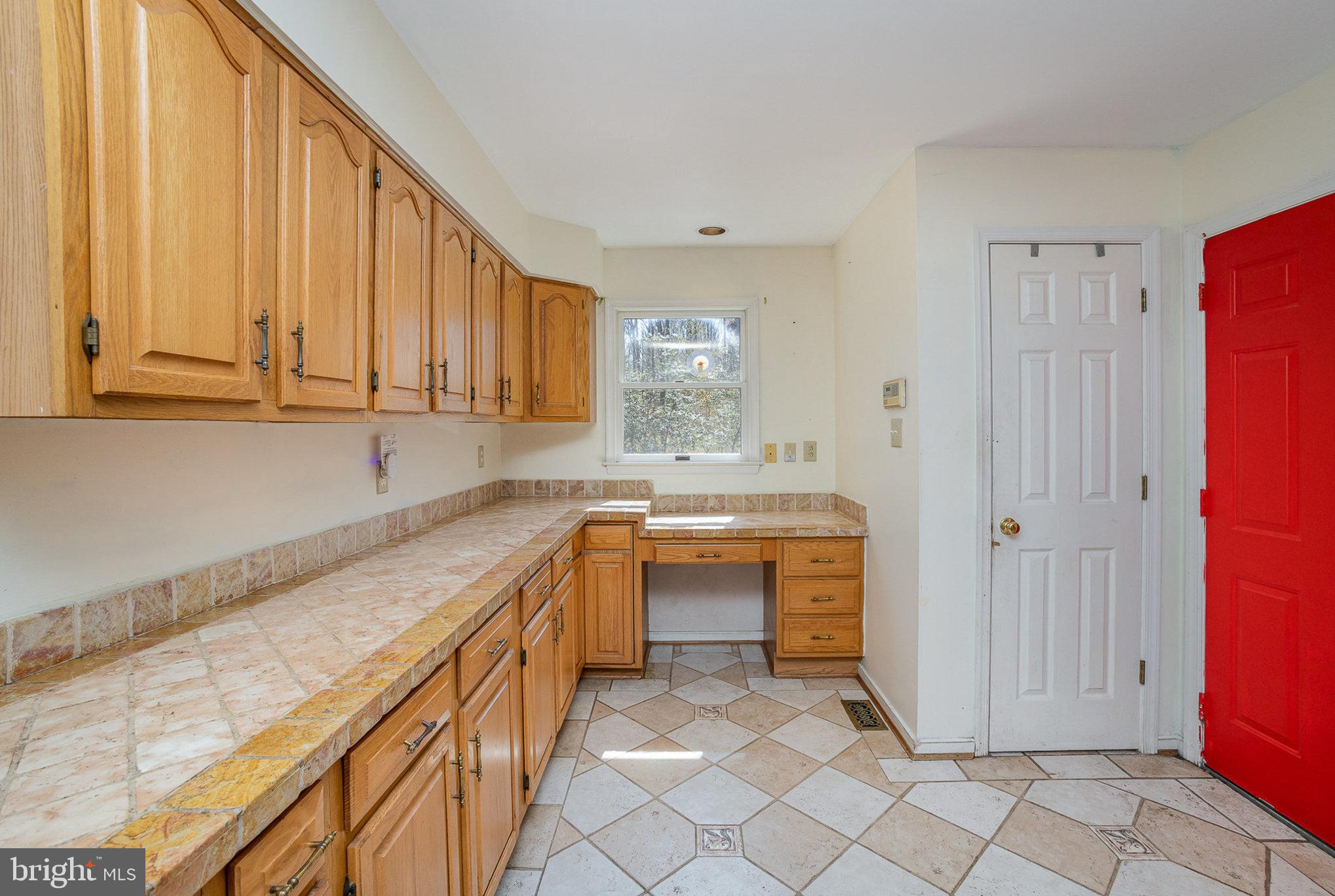 CREEKSIDE - Residential