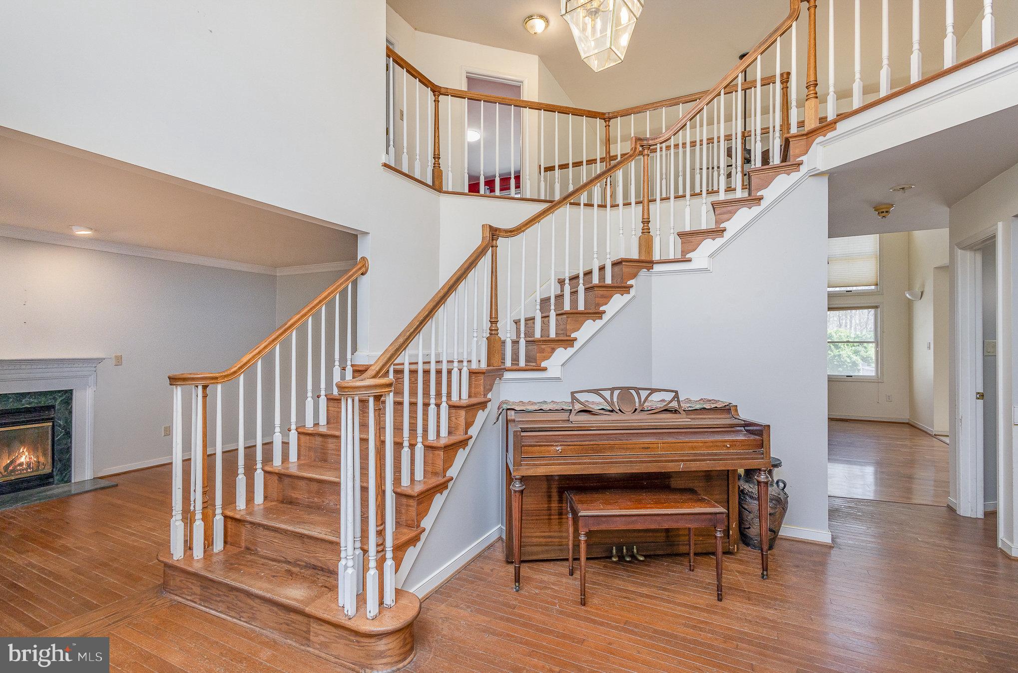 CREEKSIDE - Residential