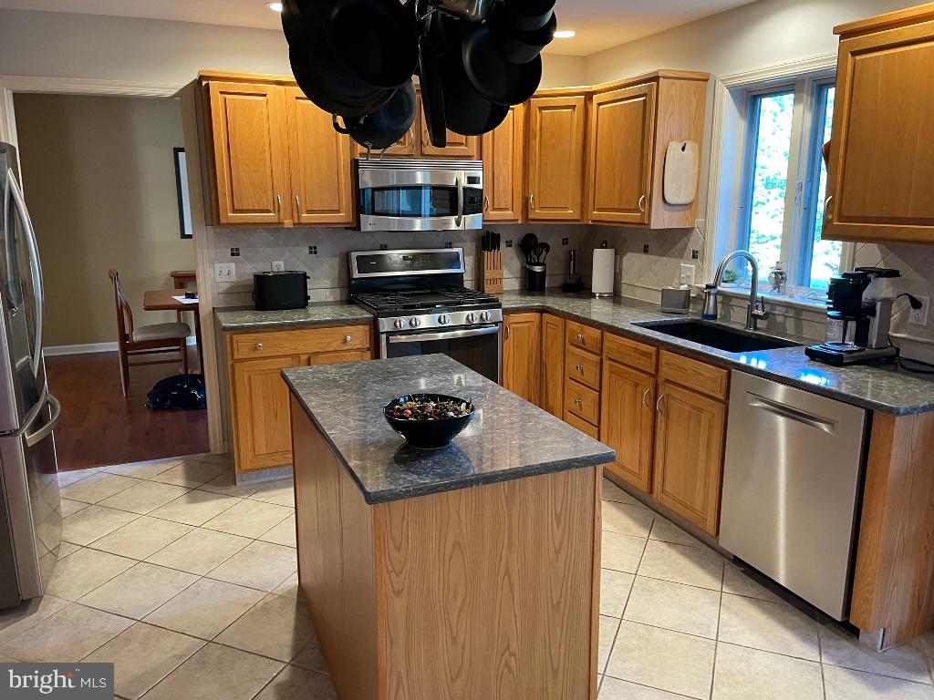 SPRINGDALE FARMS - Residential