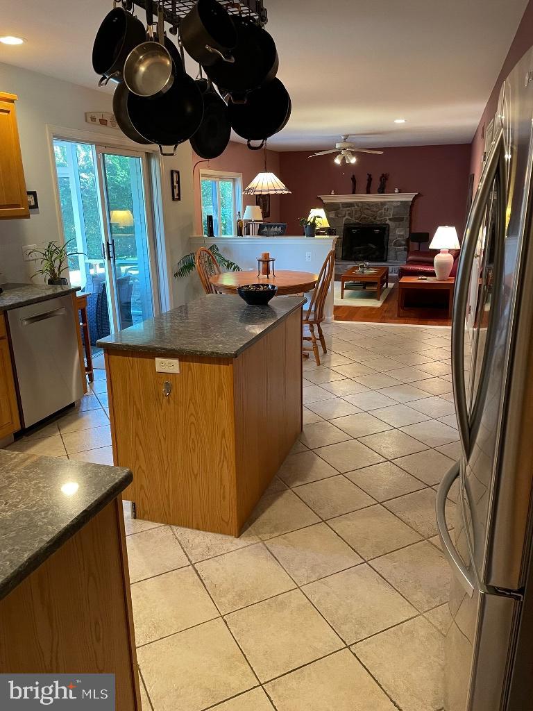 SPRINGDALE FARMS - Residential
