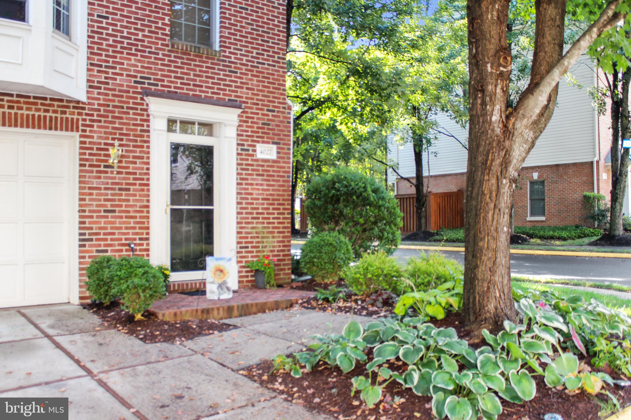 4027 HEATHERSTONE COURT