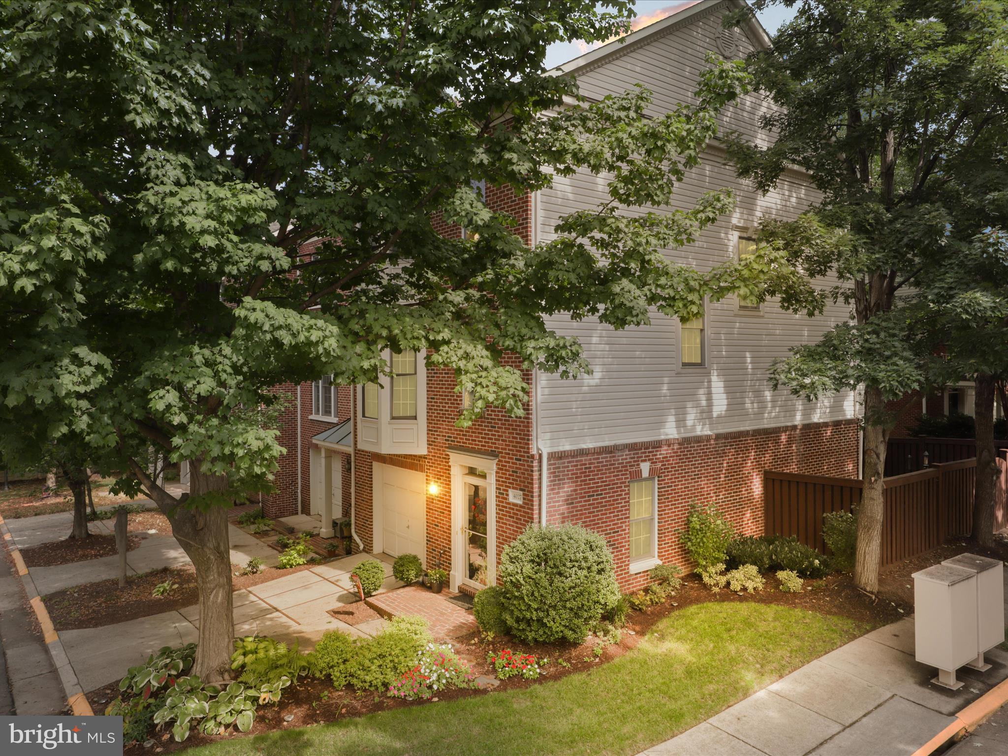 4027 HEATHERSTONE COURT