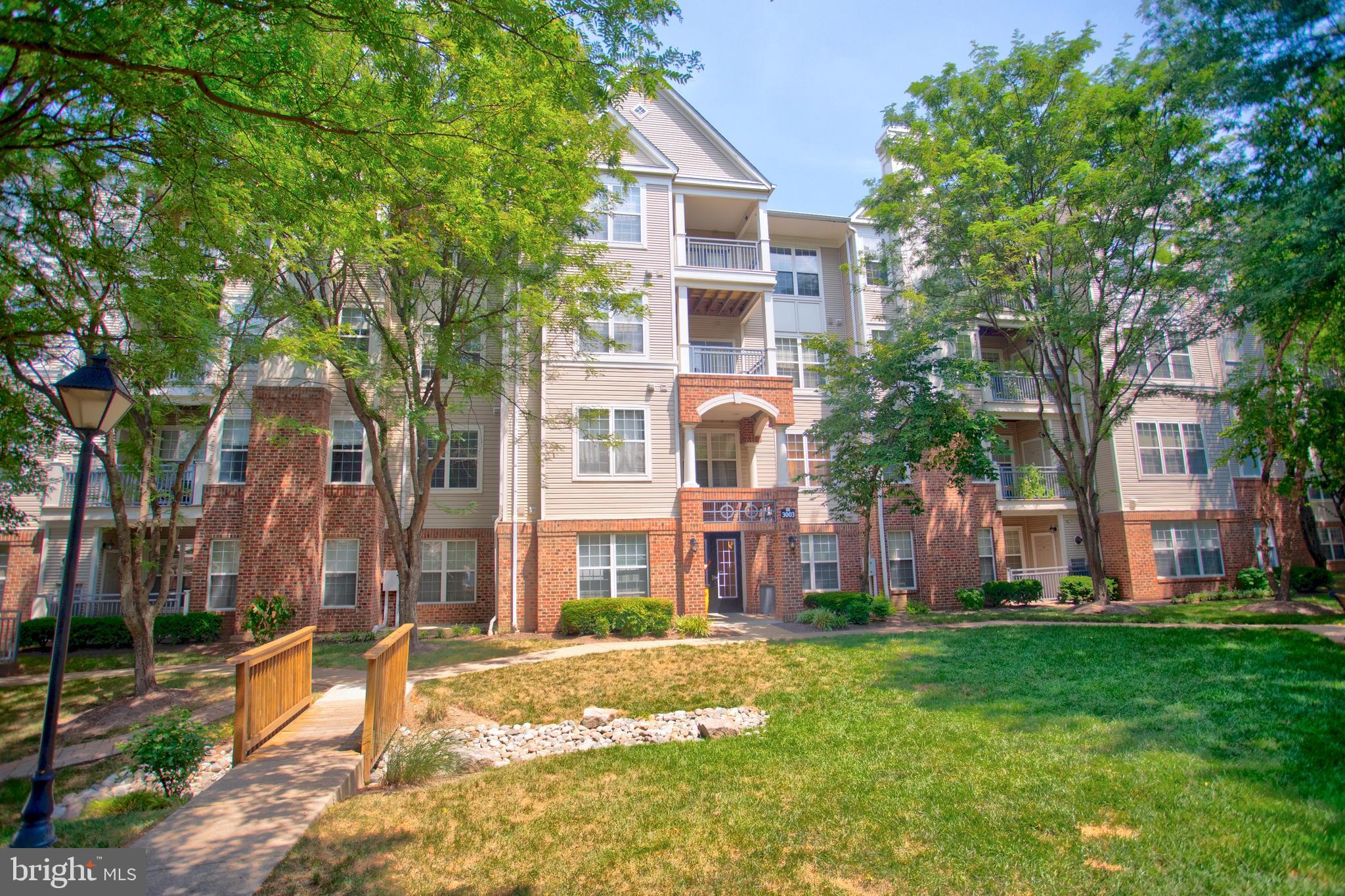 HIGH POINTE AT JEFFERSON PARK - Residential