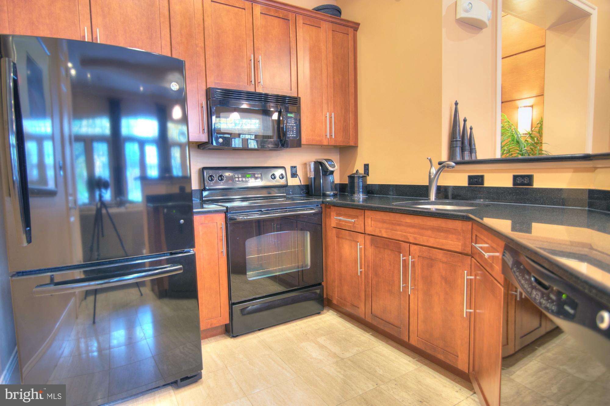 HIGH POINTE AT JEFFERSON PARK - Residential