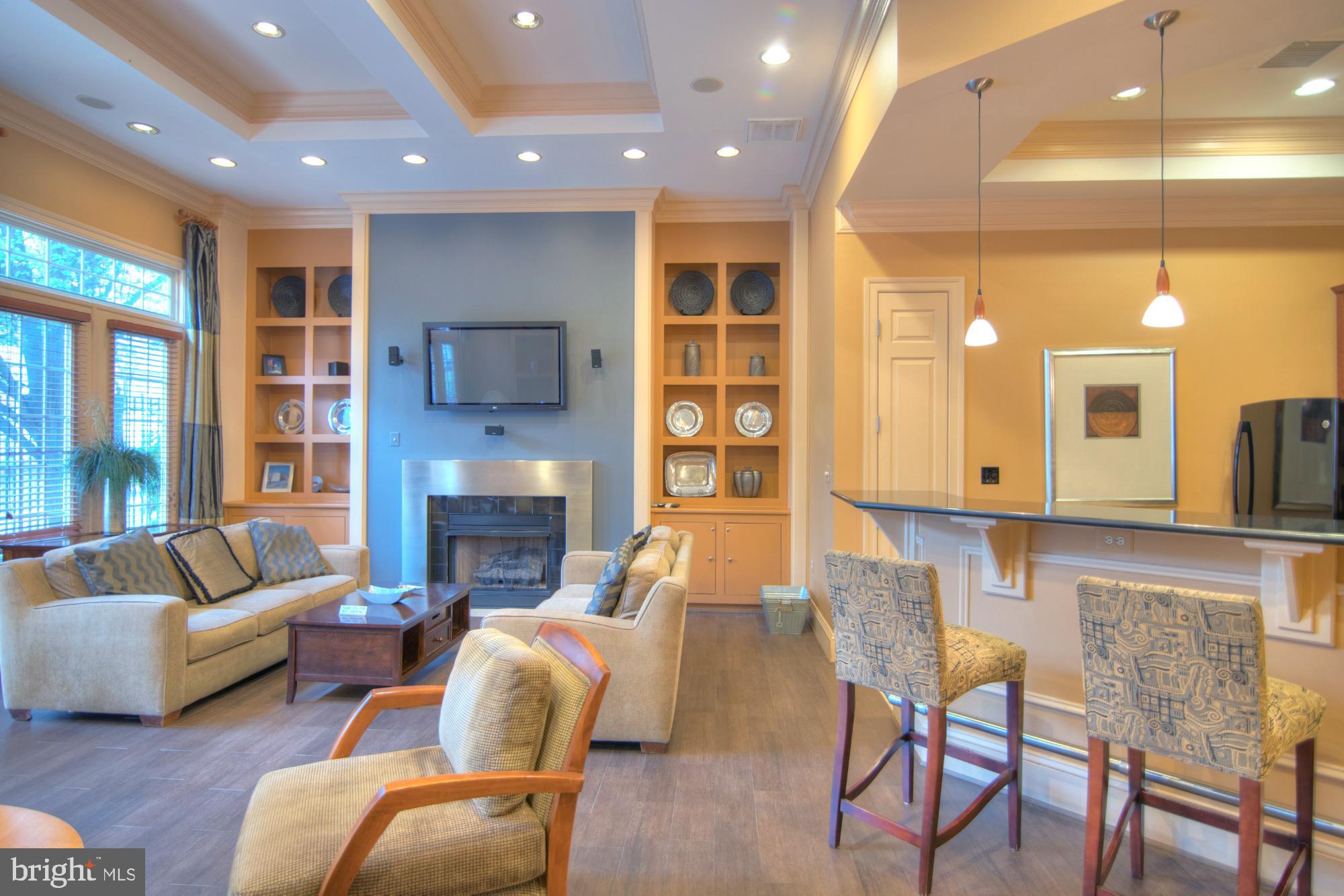 HIGH POINTE AT JEFFERSON PARK - Residential