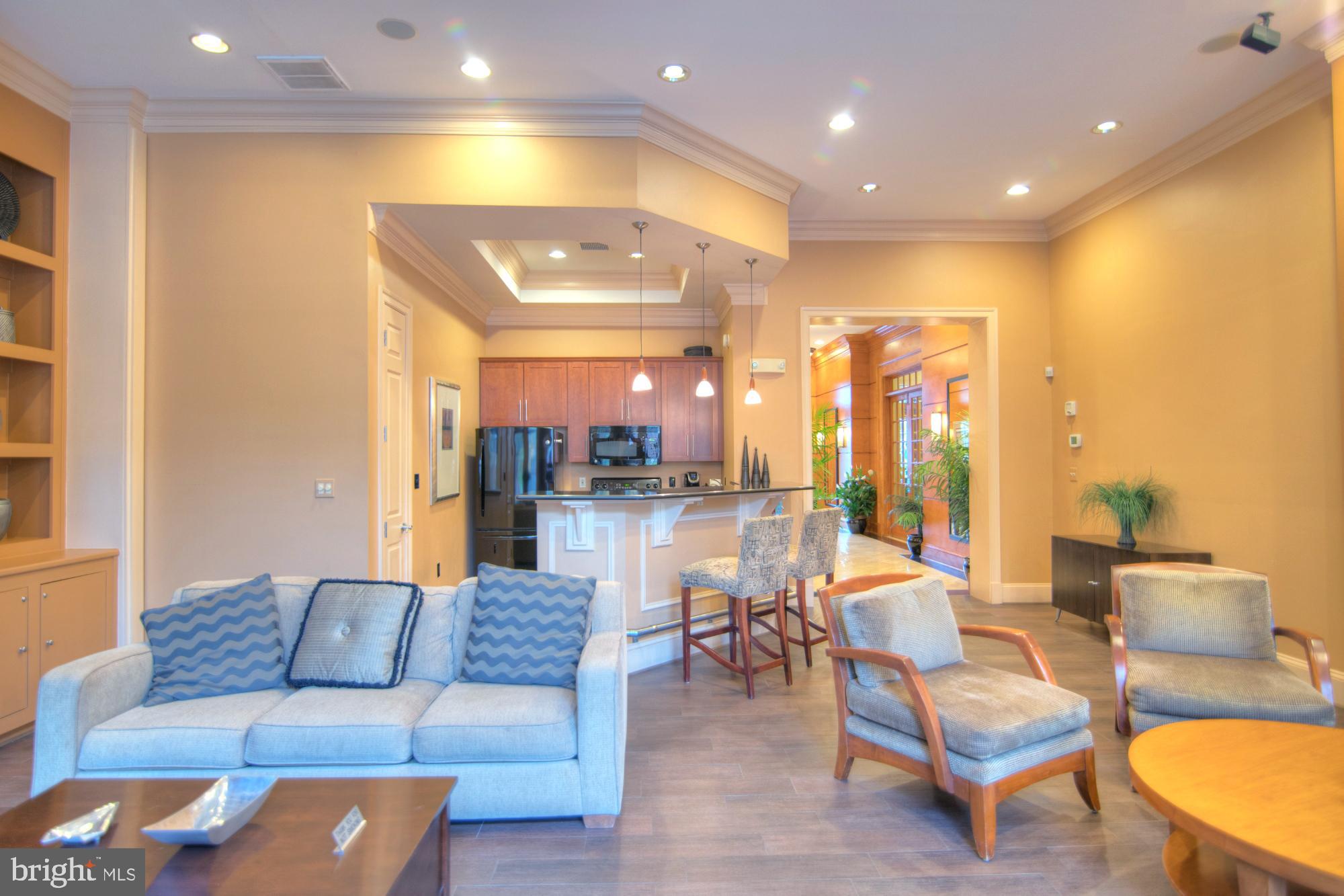 HIGH POINTE AT JEFFERSON PARK - Residential