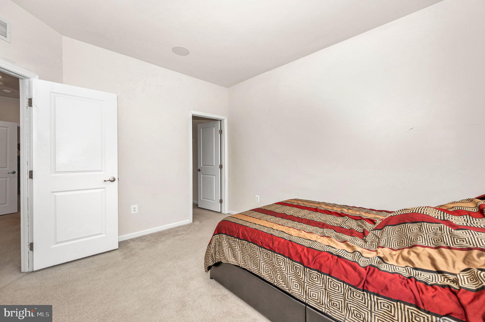 EDITORS PARK - Residential