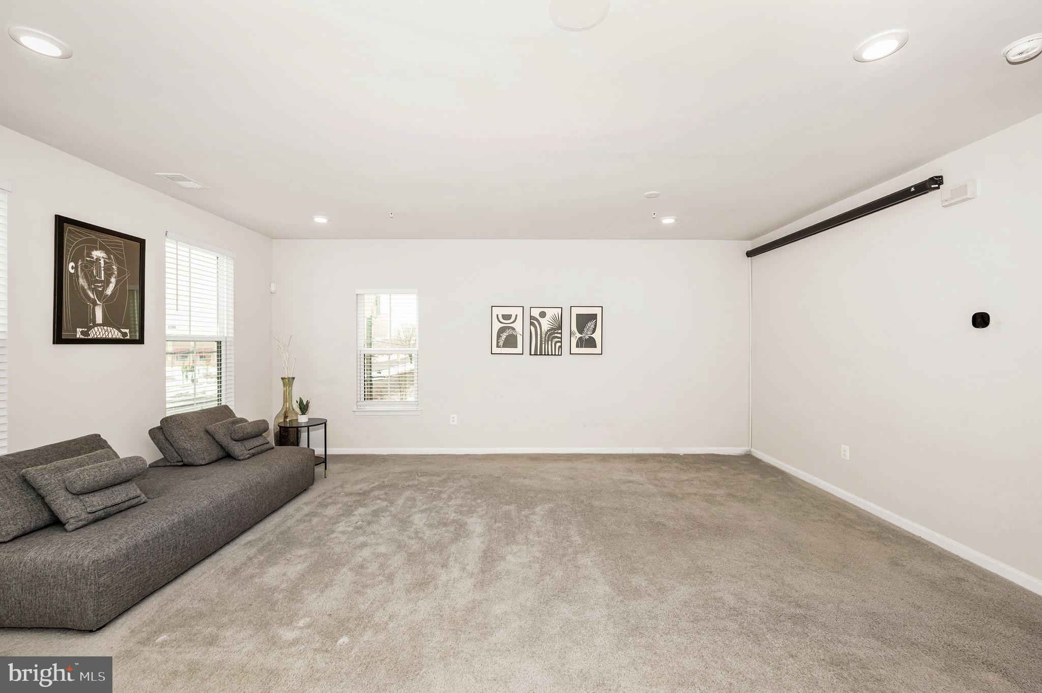 EDITORS PARK - Residential