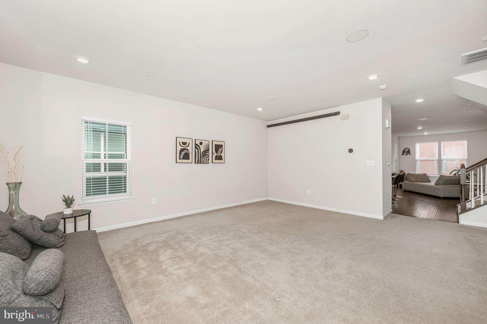 EDITORS PARK - Residential