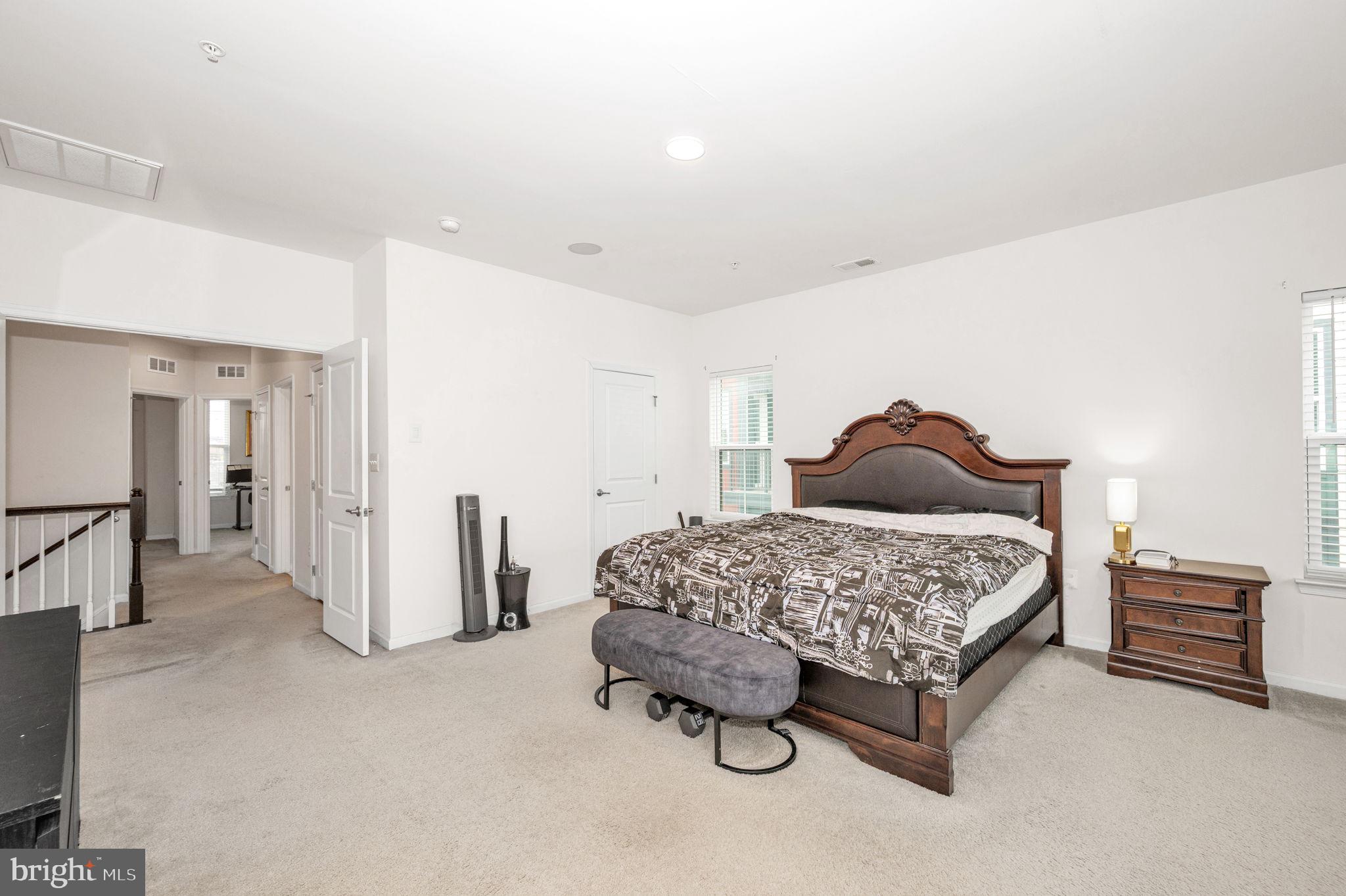 EDITORS PARK - Residential