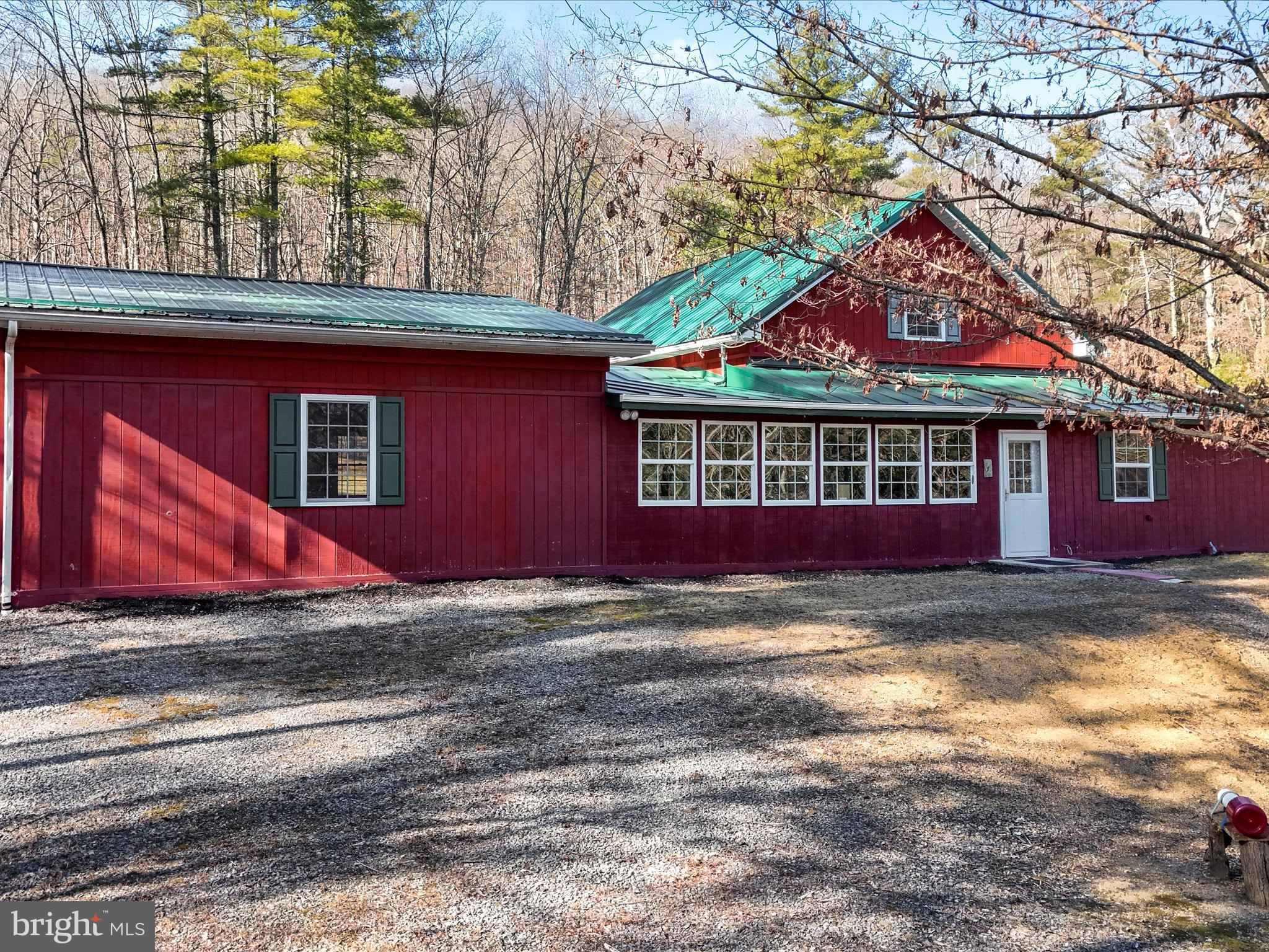 LAKE FERNDALE - Residential