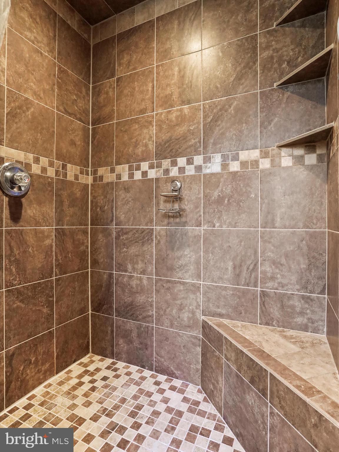 LAKE FERNDALE - Residential