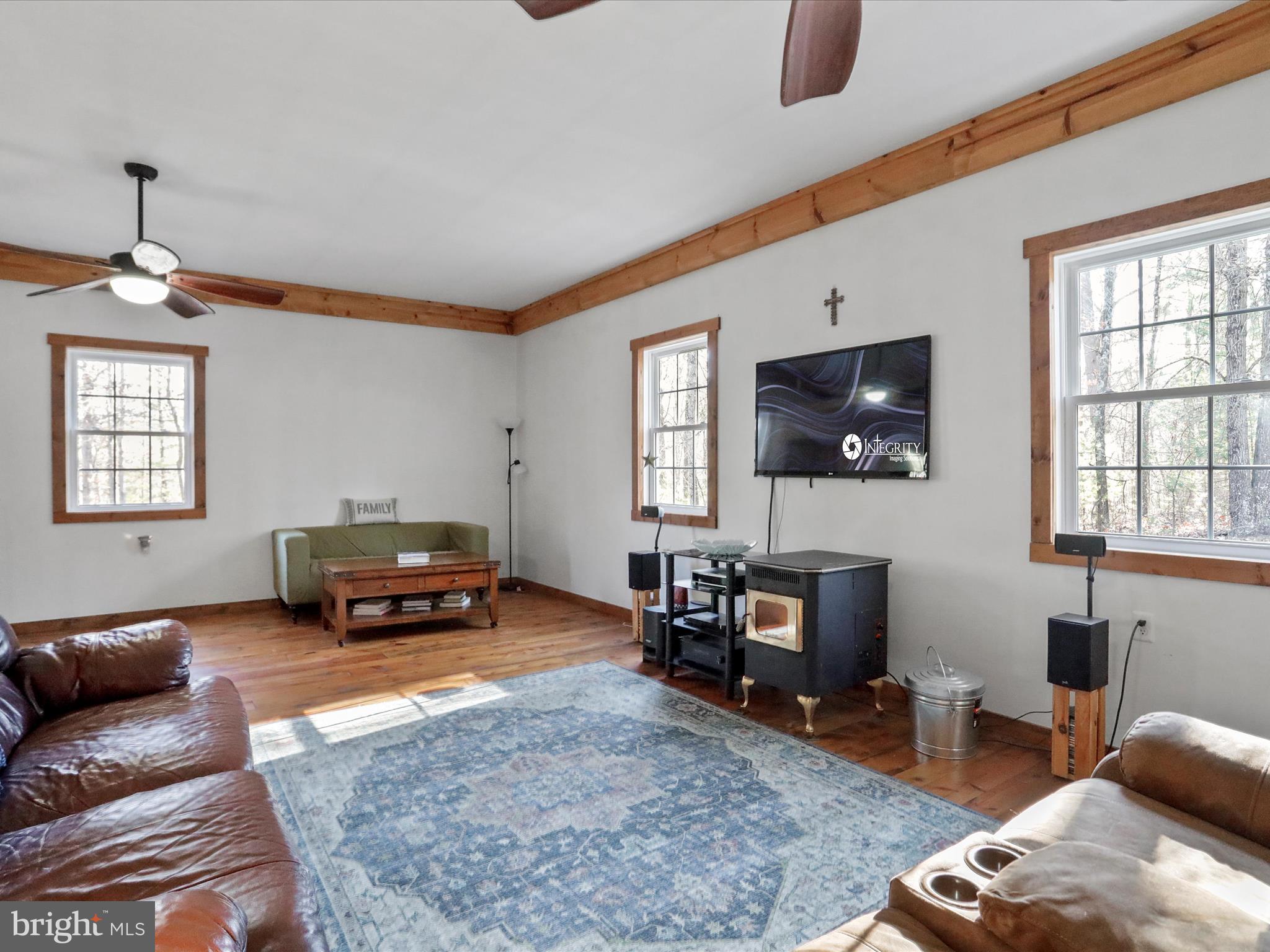 LAKE FERNDALE - Residential