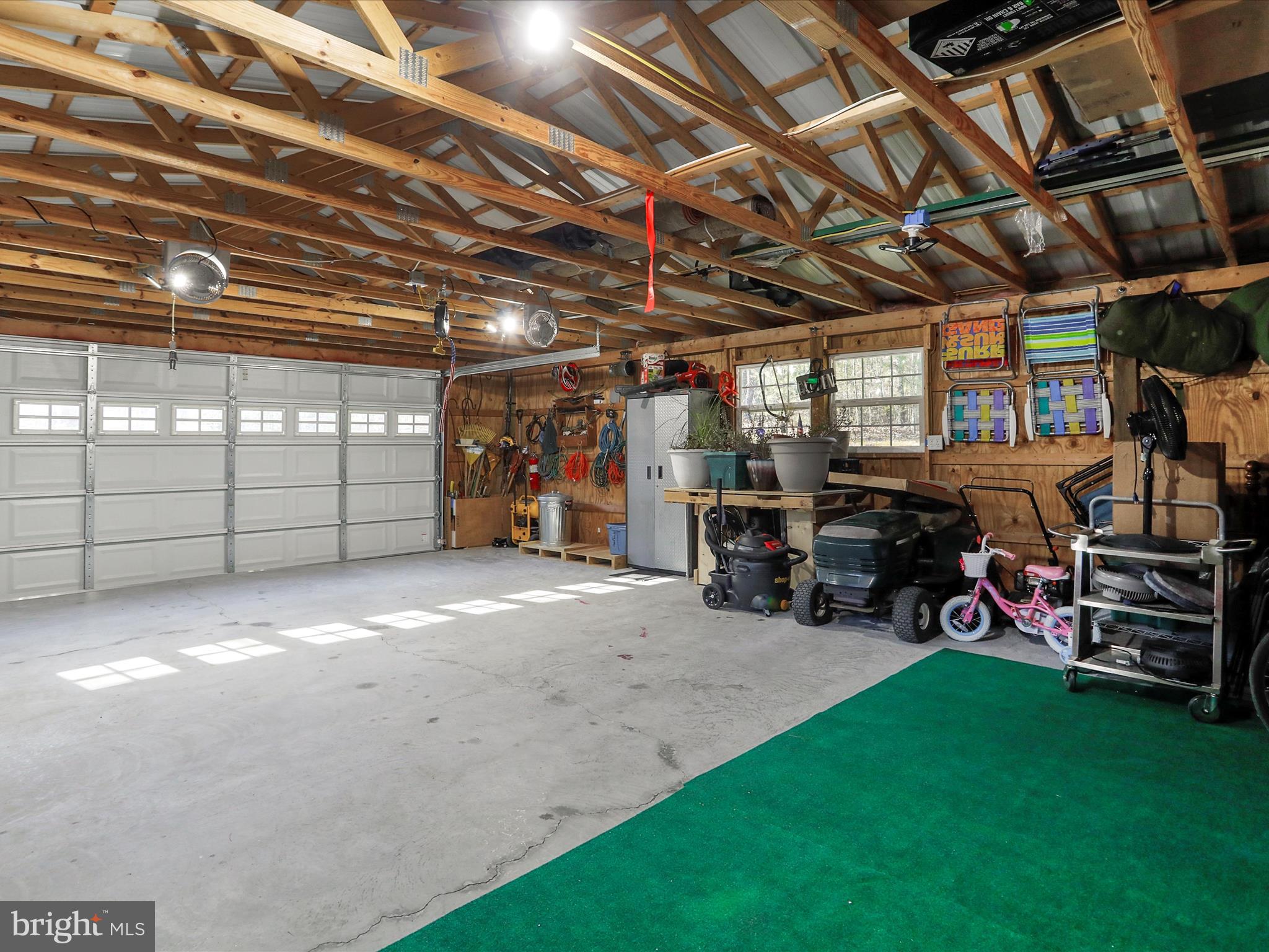 LAKE FERNDALE - Residential