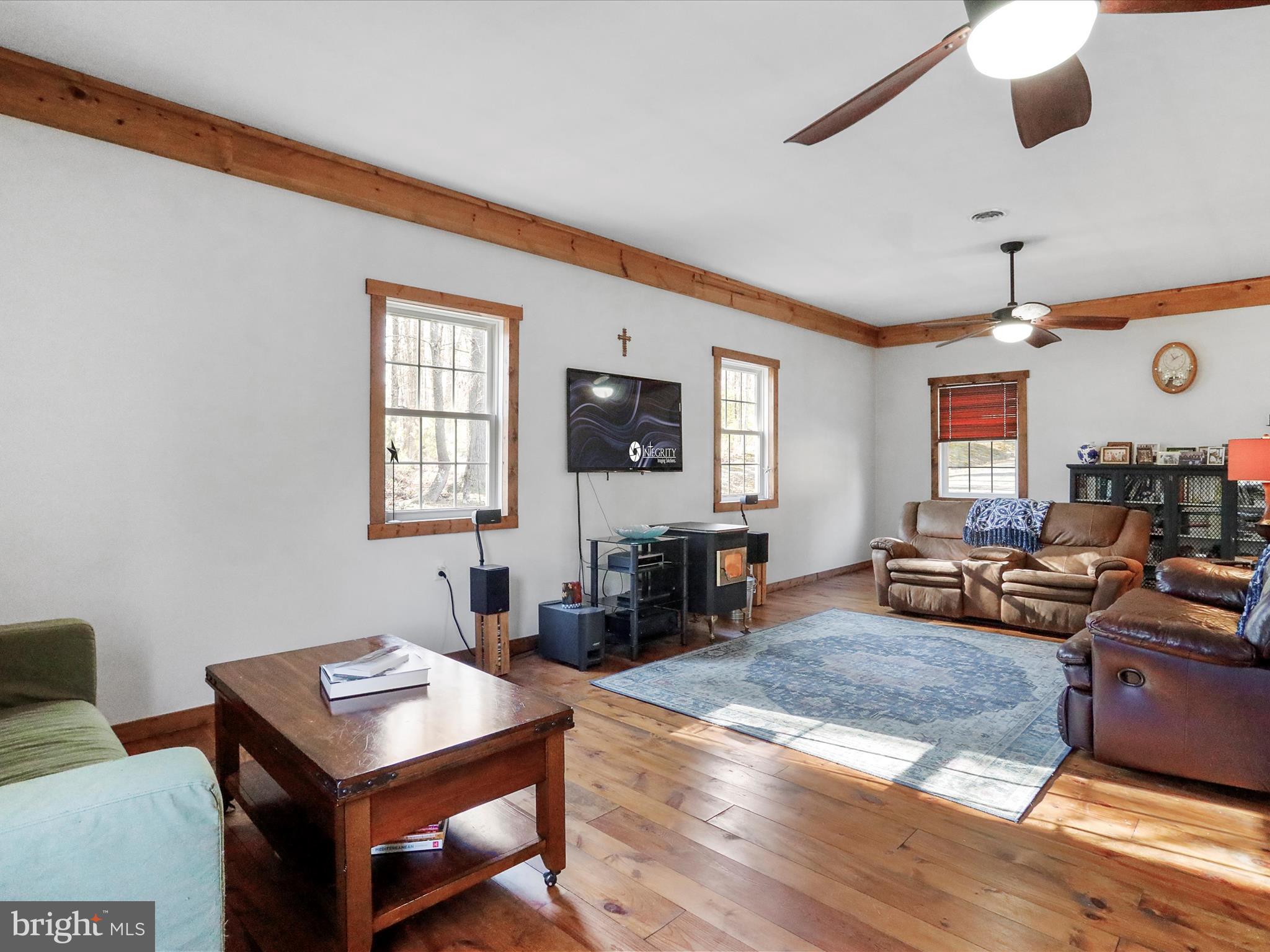 LAKE FERNDALE - Residential