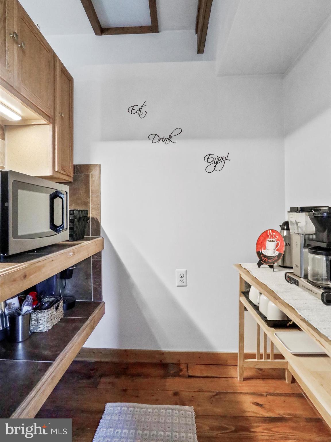 LAKE FERNDALE - Residential