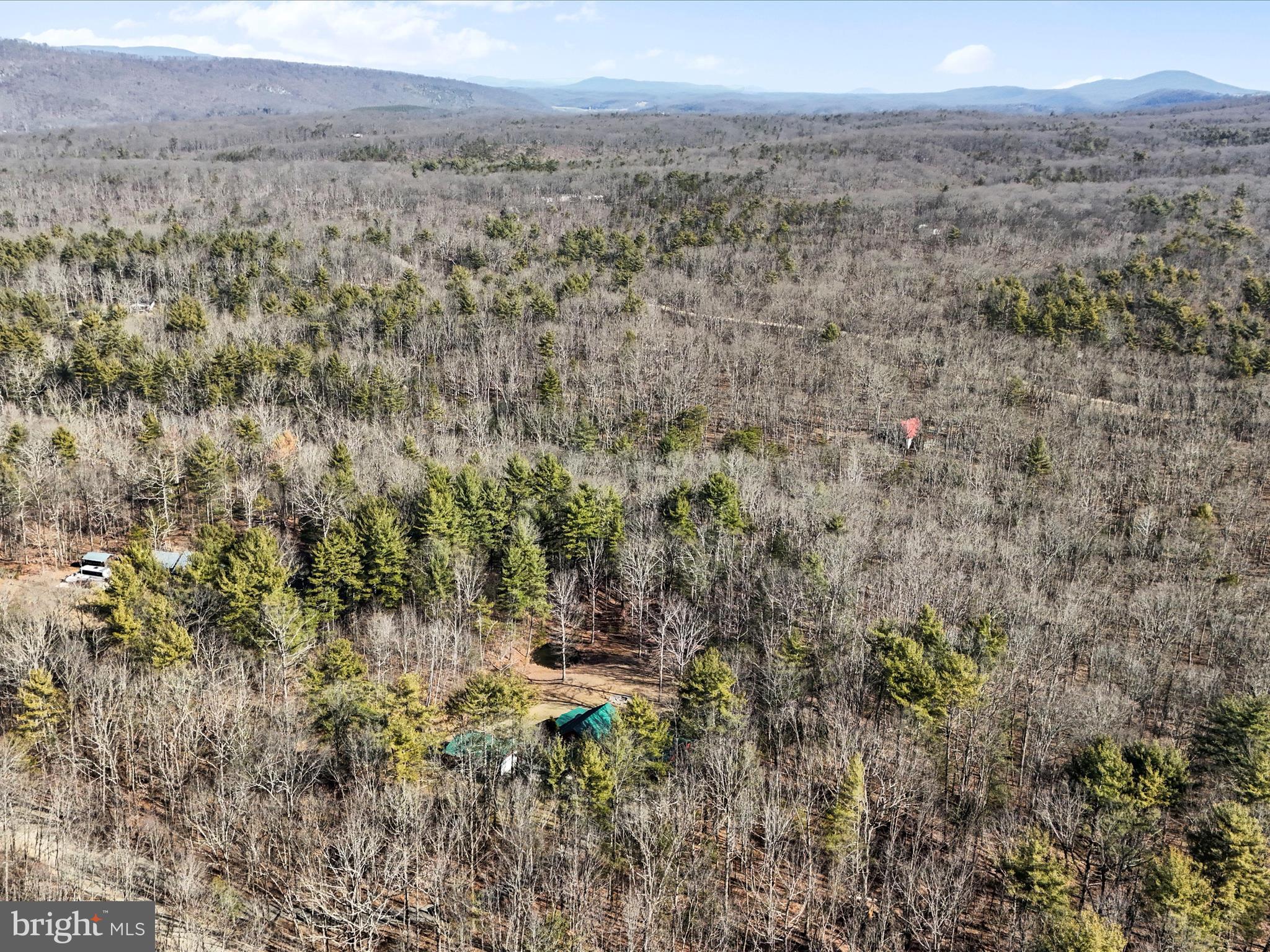 LAKE FERNDALE - Residential