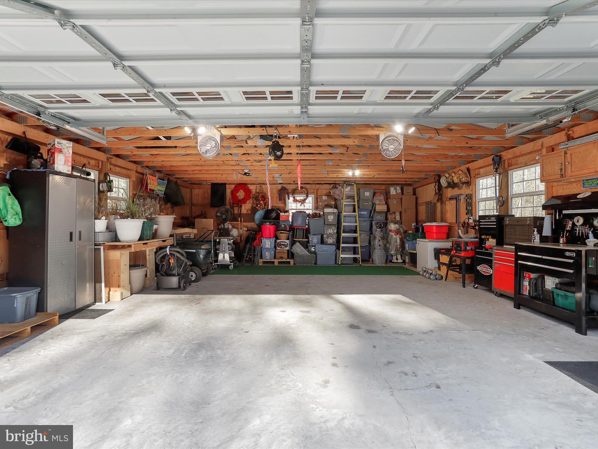 839 LAKE FERNDALE DRIVE