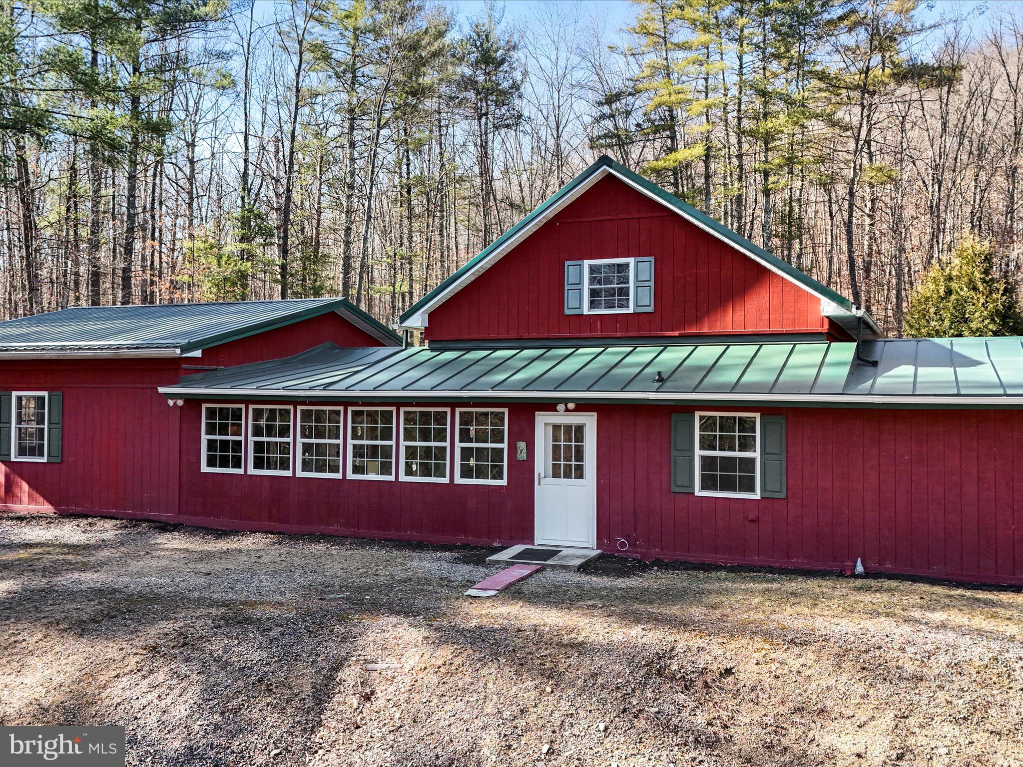 LAKE FERNDALE - Residential