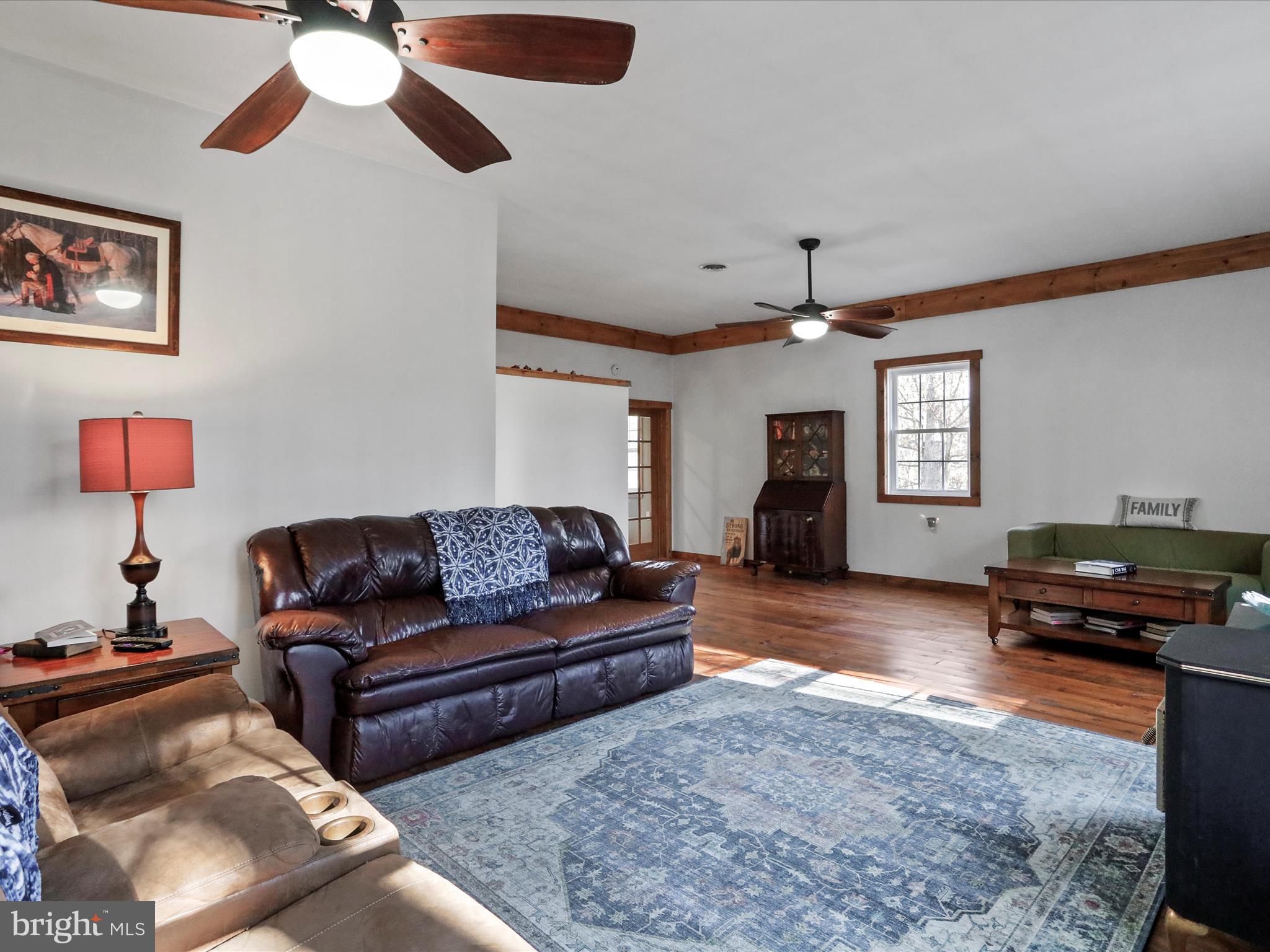 LAKE FERNDALE - Residential