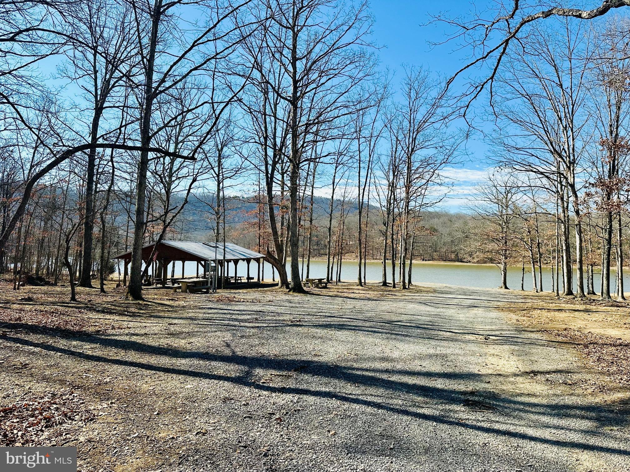 LAKE FERNDALE - Residential