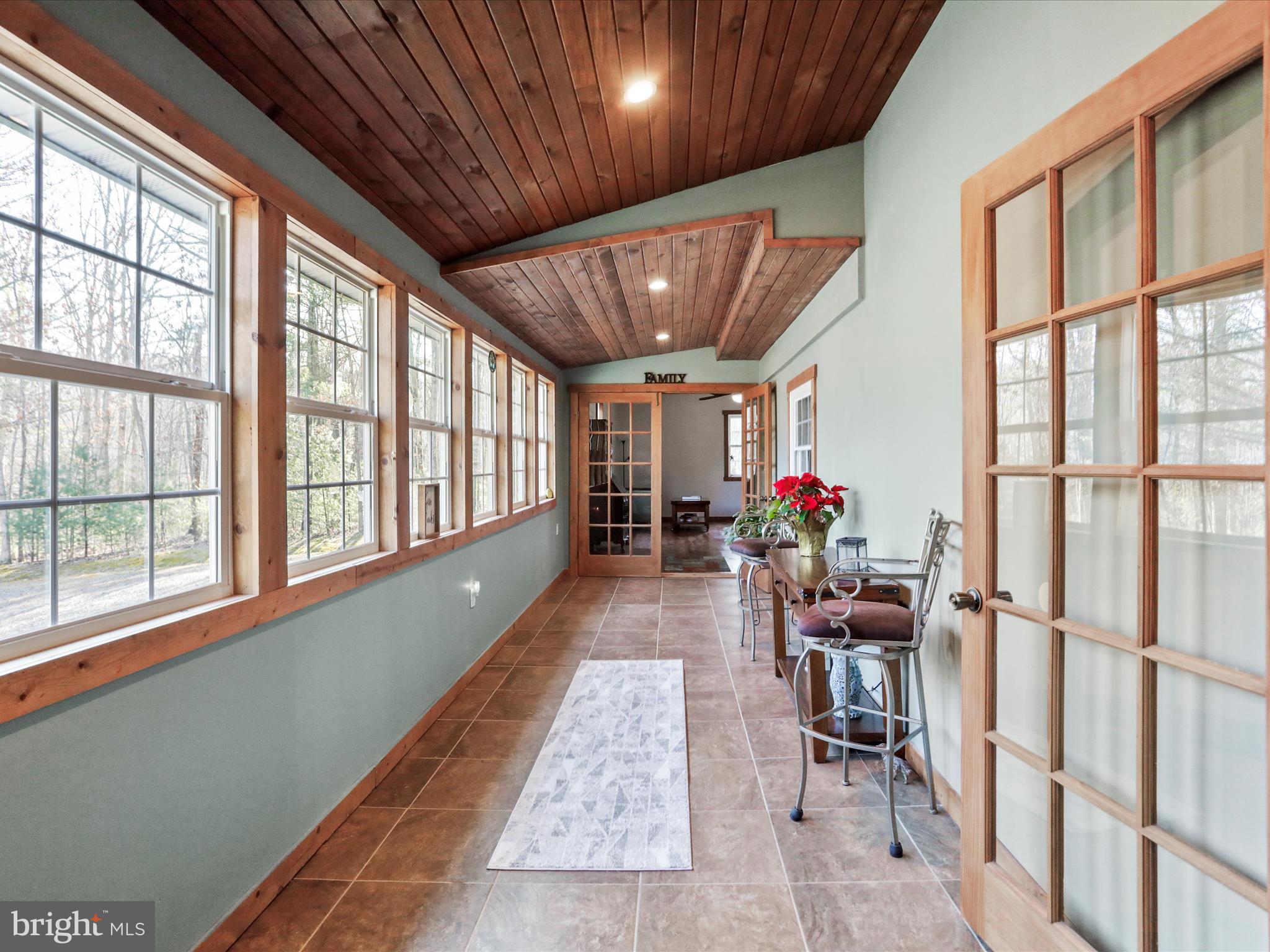 LAKE FERNDALE - Residential