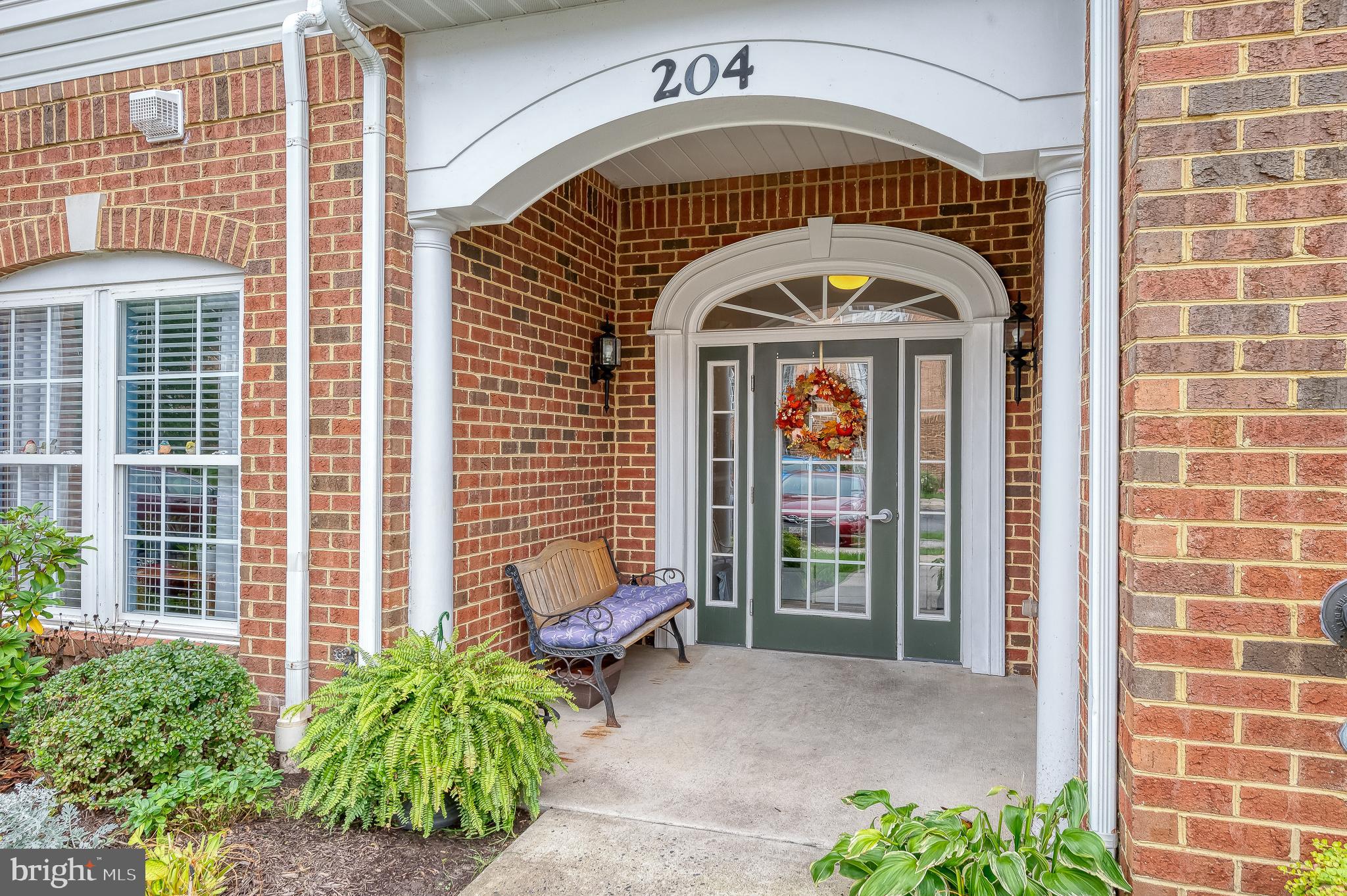 KINGS CROSSING - Residential