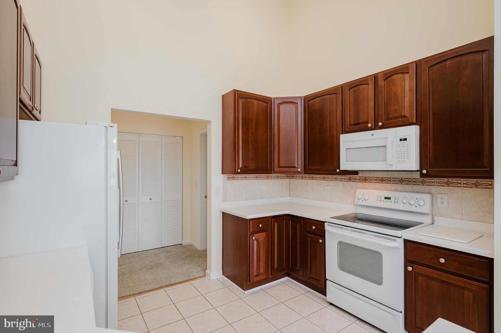 KINGS CROSSING - Residential