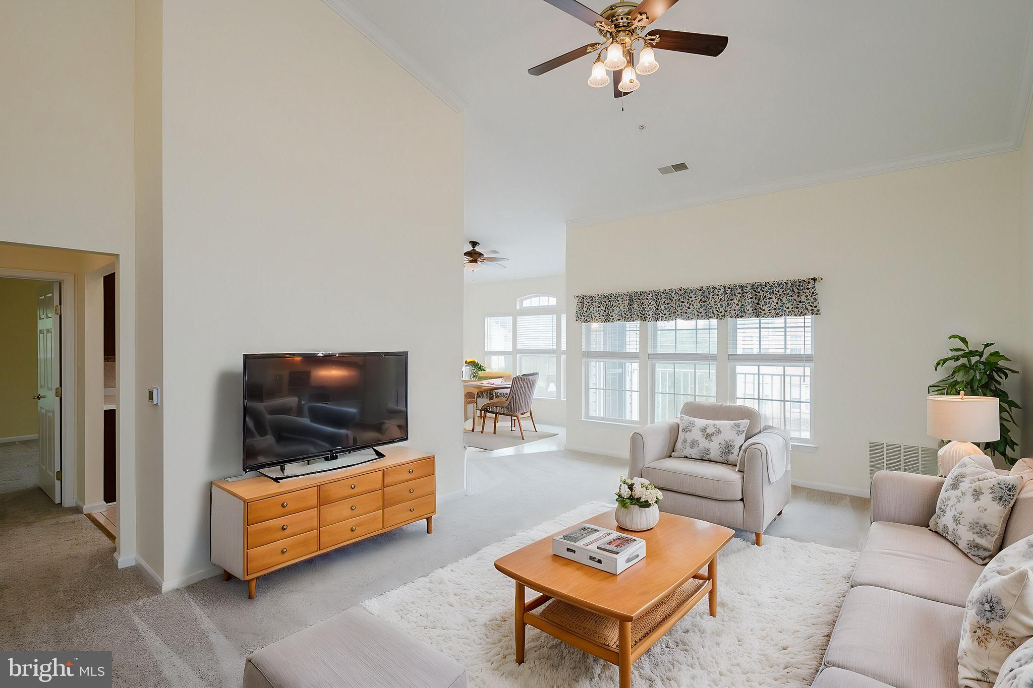 KINGS CROSSING - Residential