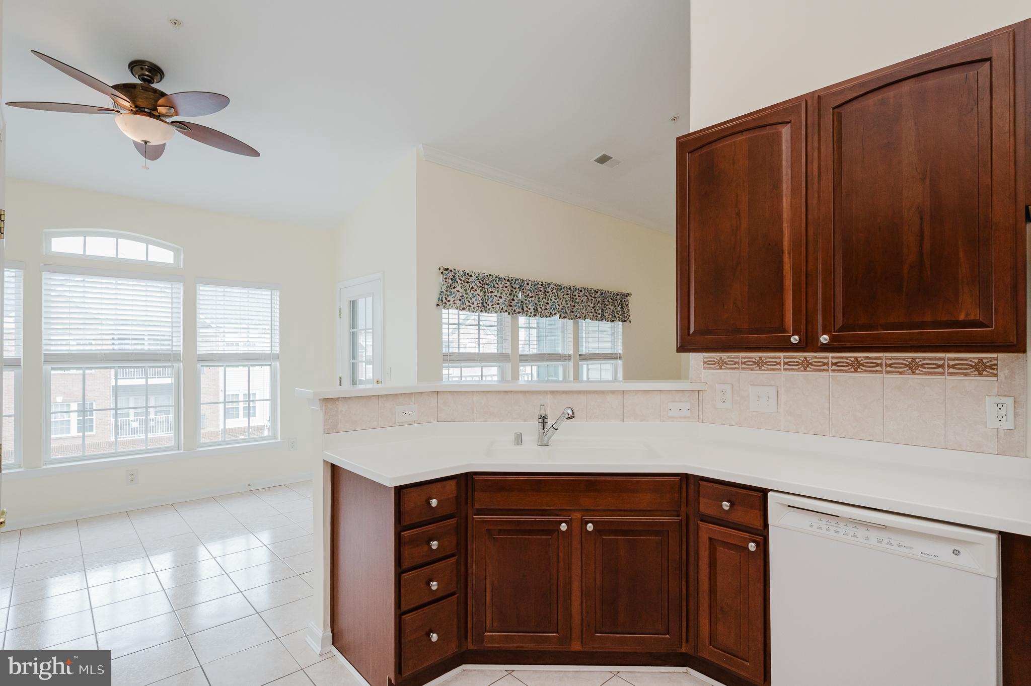 KINGS CROSSING - Residential