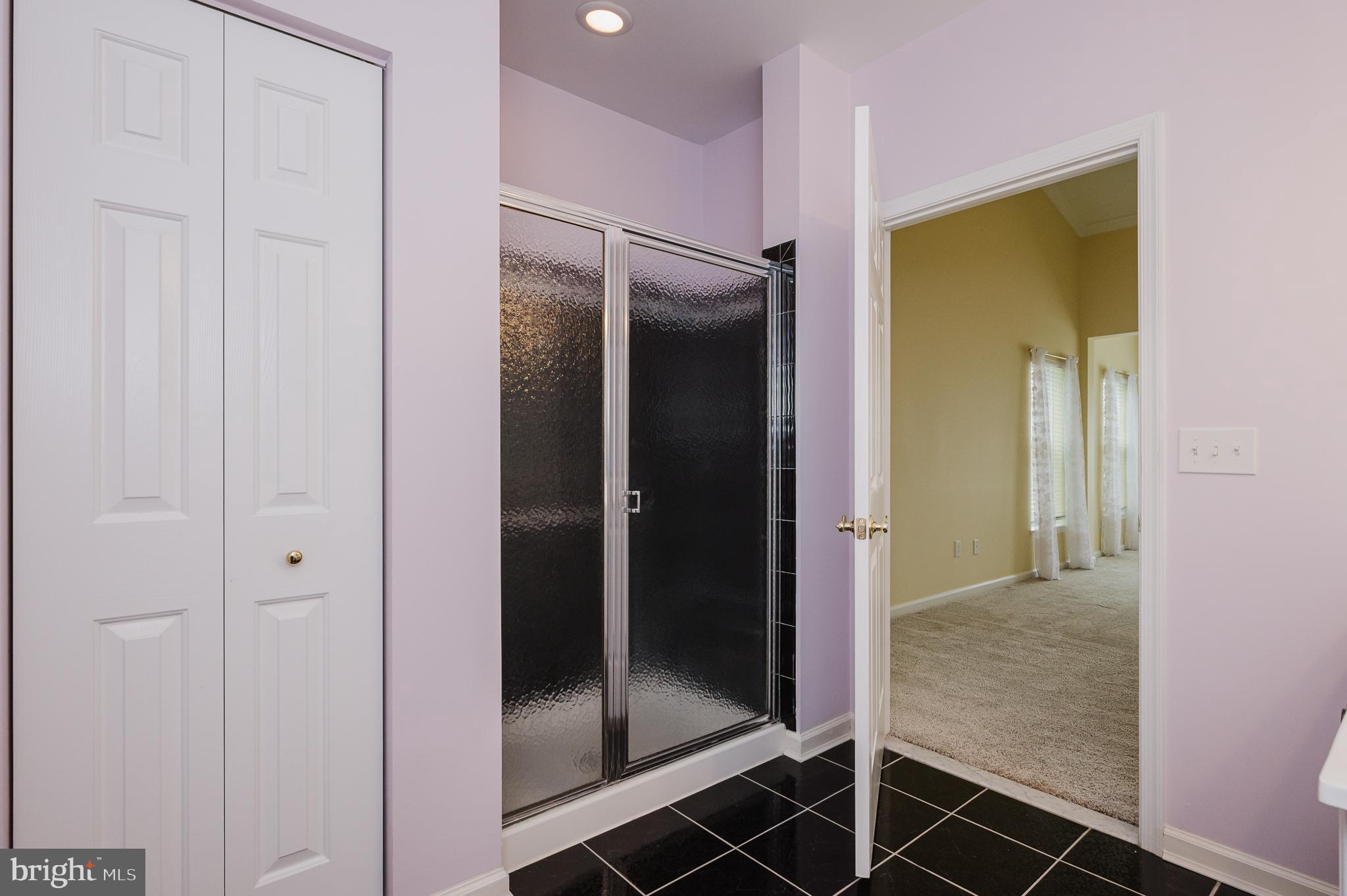 KINGS CROSSING - Residential