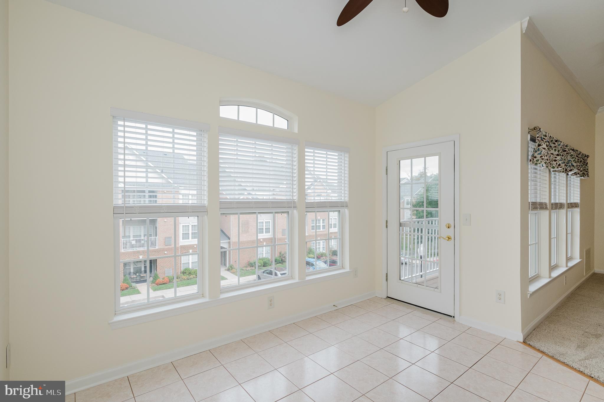 KINGS CROSSING - Residential