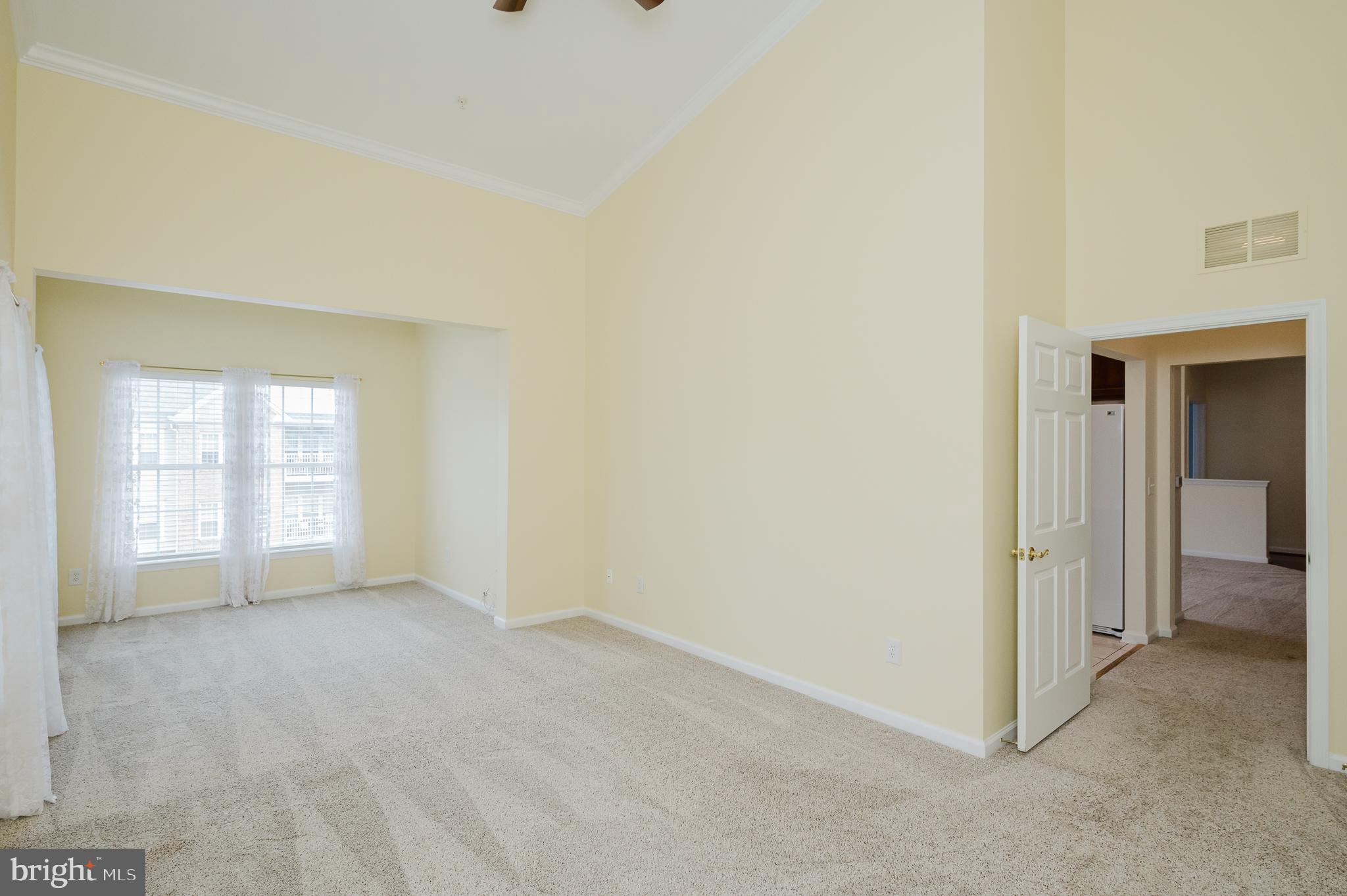 KINGS CROSSING - Residential