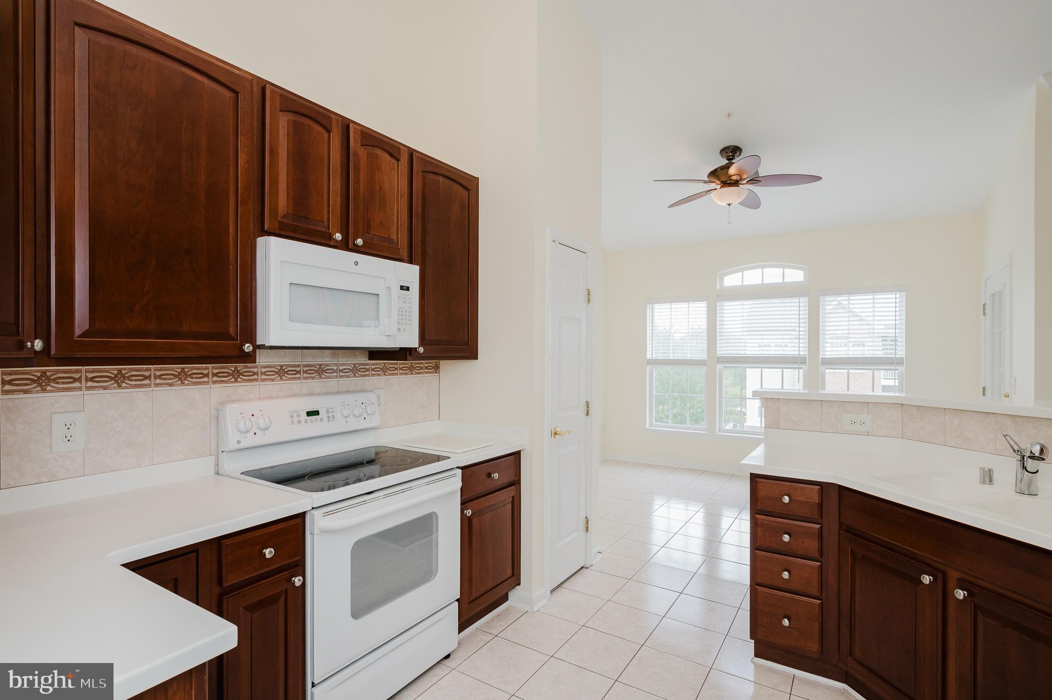 KINGS CROSSING - Residential