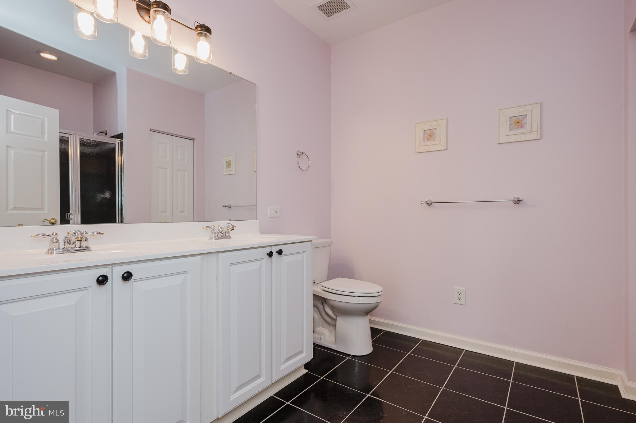 KINGS CROSSING - Residential