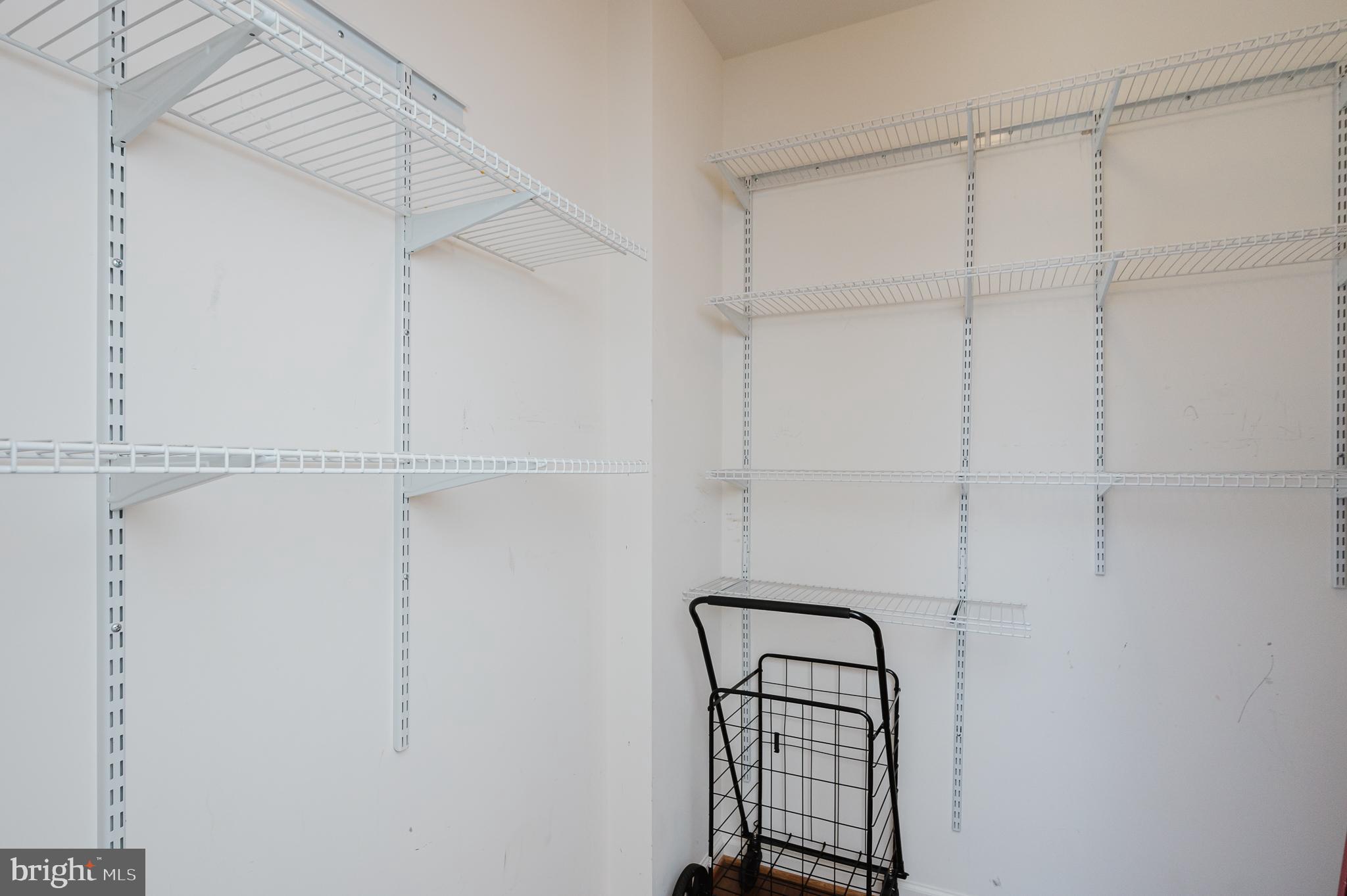 KINGS CROSSING - Residential