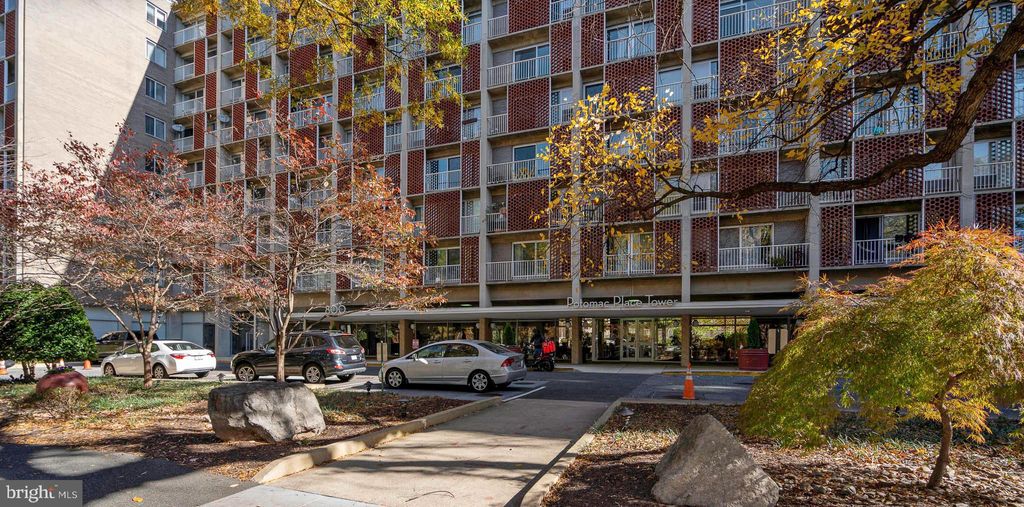 Photo of 800 4th Street SW #N801, WASHINGTON, DC 20024 (MLS # DCDC2223582)