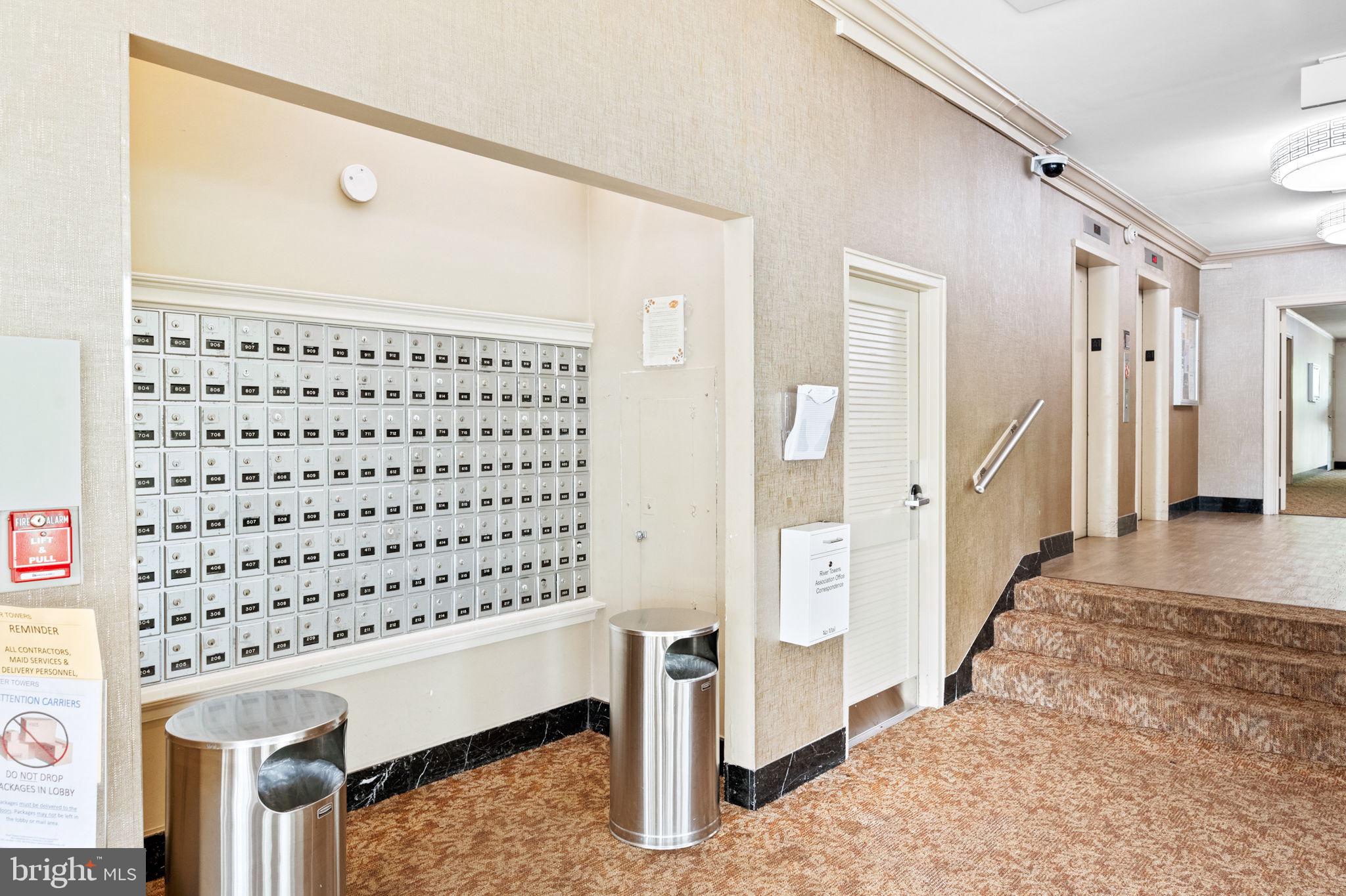 RIVER TOWERS - Residential