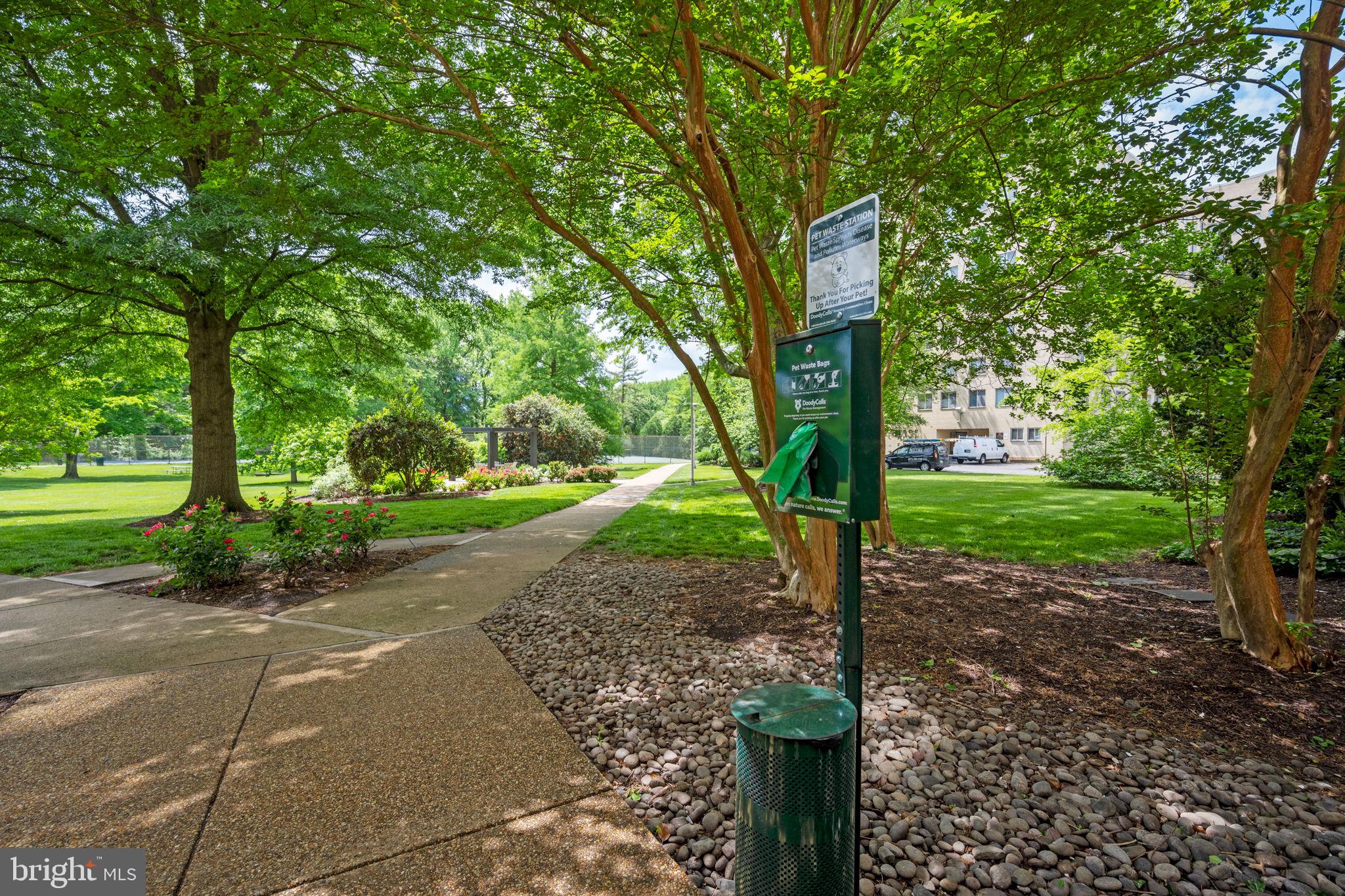 RIVER TOWERS - Residential