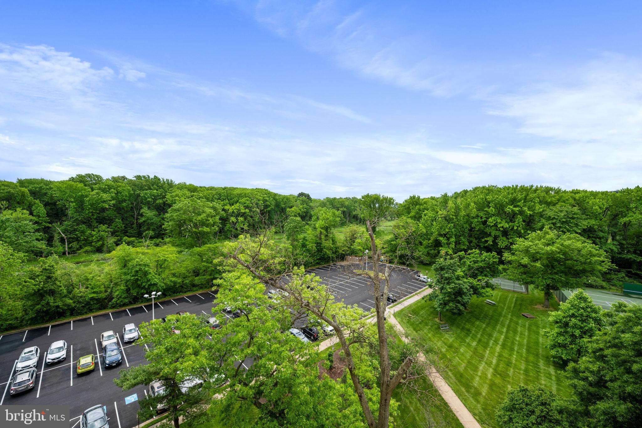 RIVER TOWERS - Residential