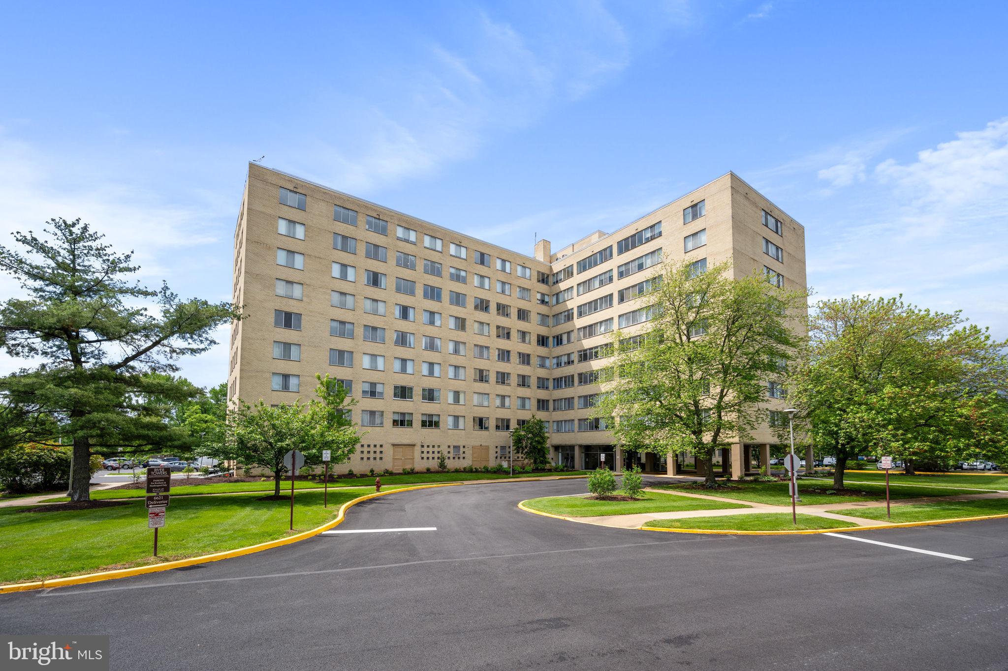 RIVER TOWERS - Residential