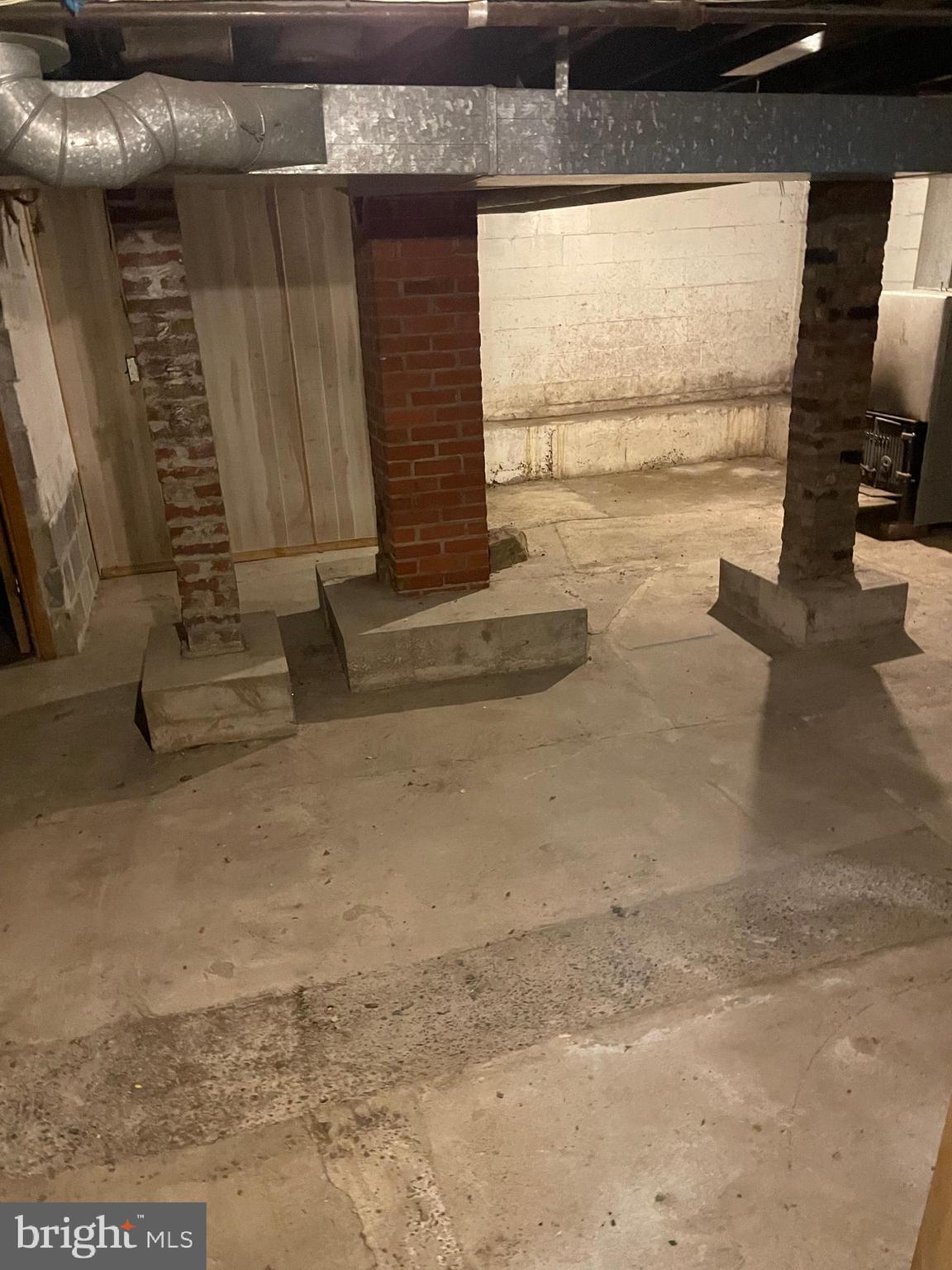 ECKHART MINES - Residential